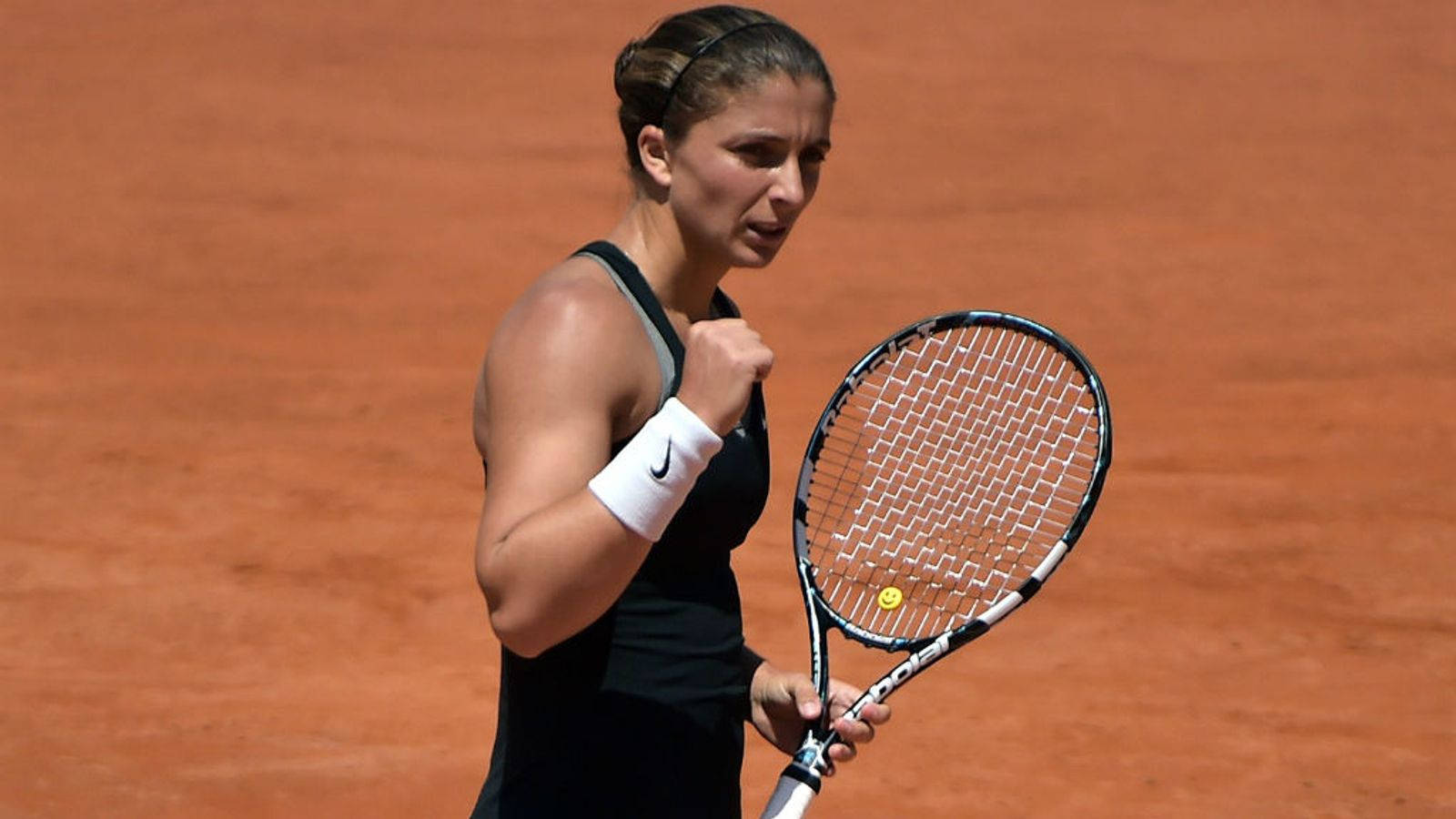 Sara Errani Clay Tennis Court