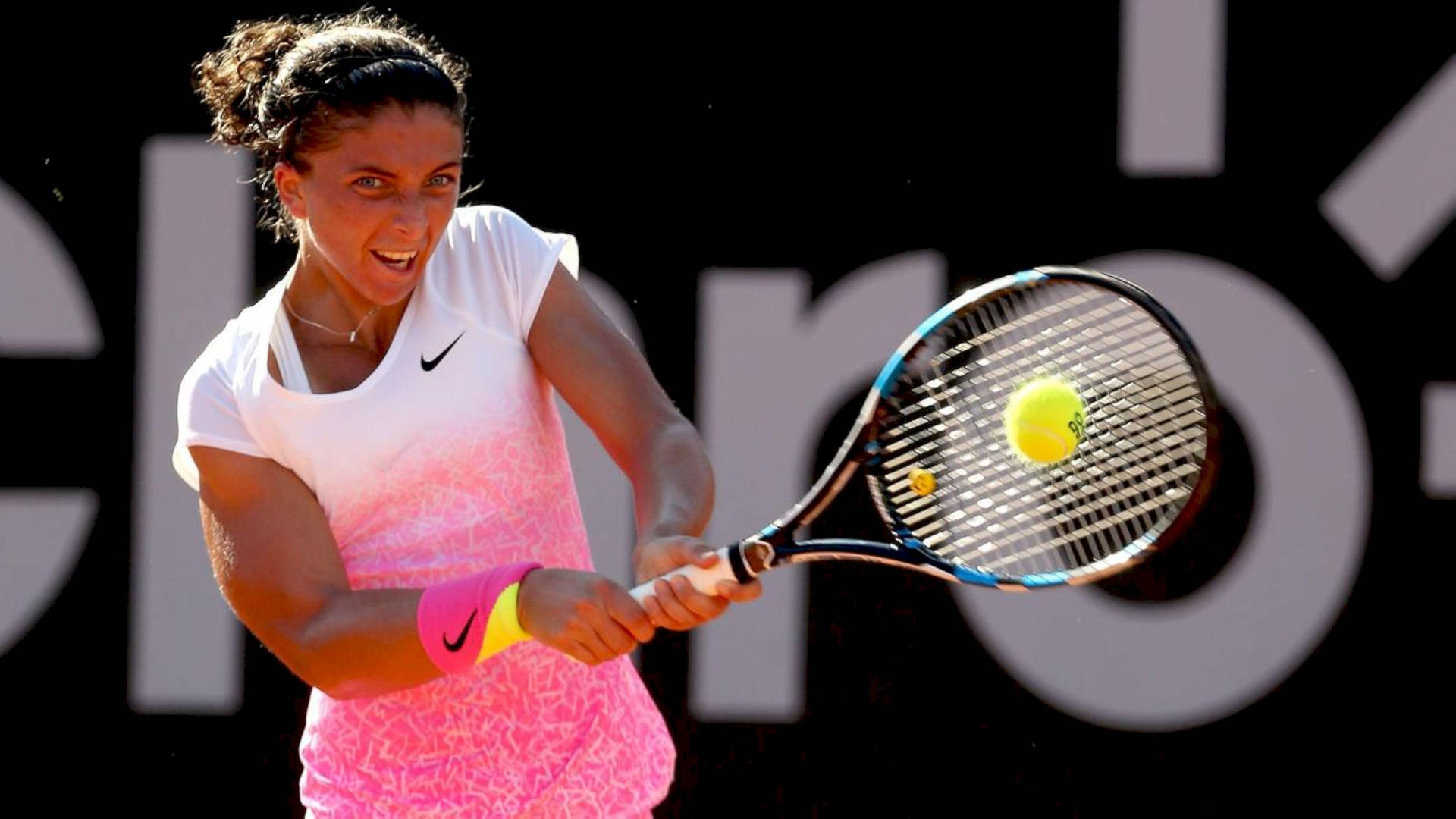 Sara Errani Pink White Nike Shirt