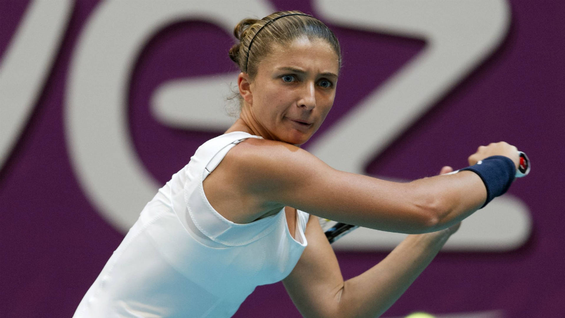 Sara Errani Serious Game Face Background