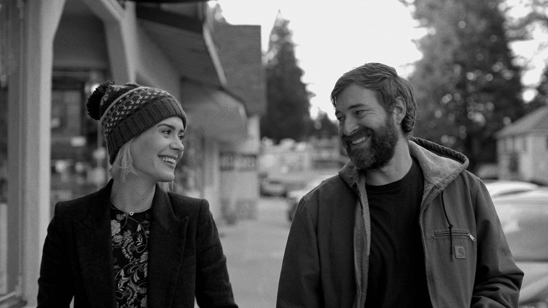 Sarah Paulson And Mark Duplass In The Poignant Drama 'blue Jay' Background