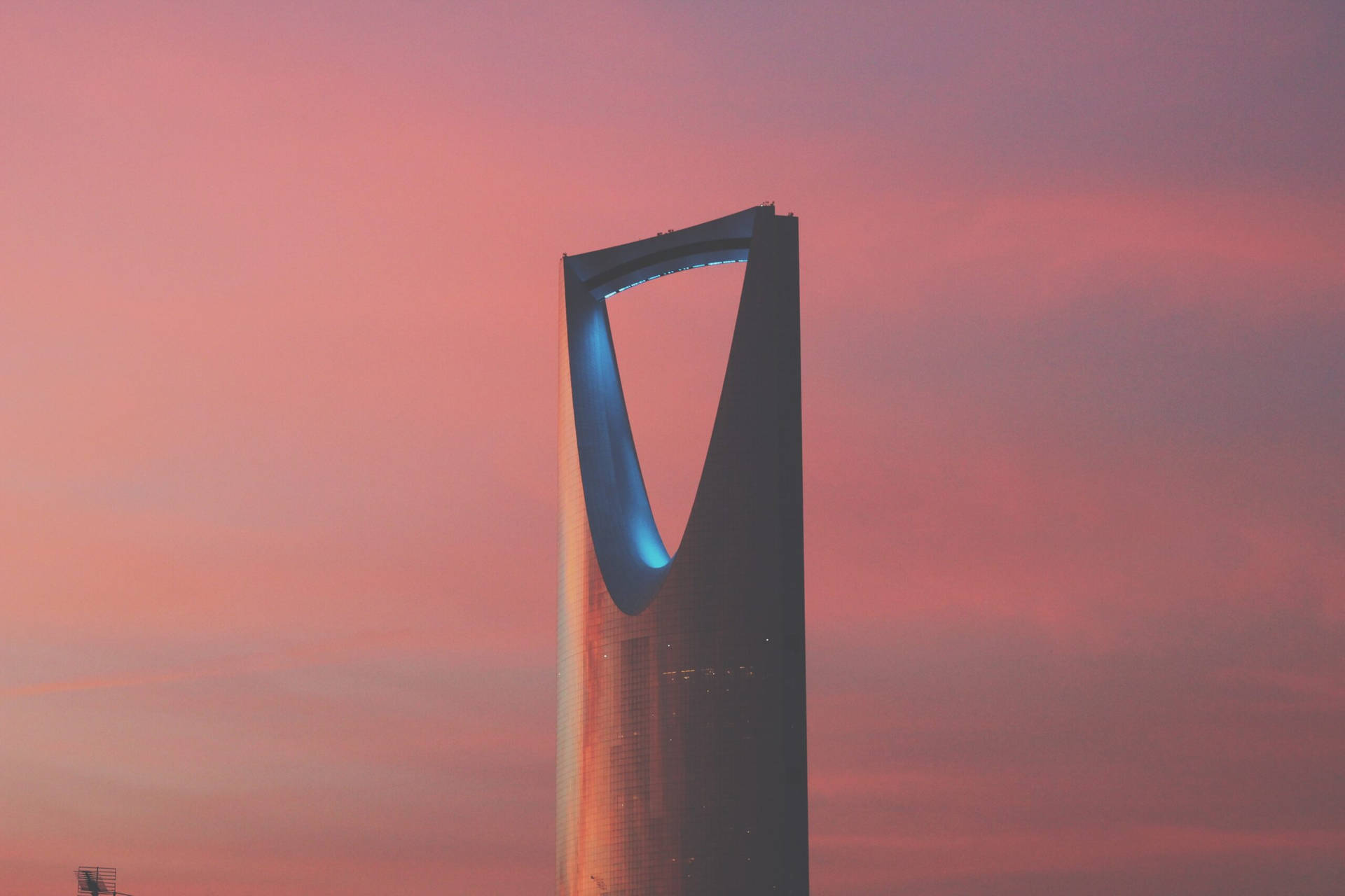 Saudi Arabia's Kingdom Centre Aesthetic Background