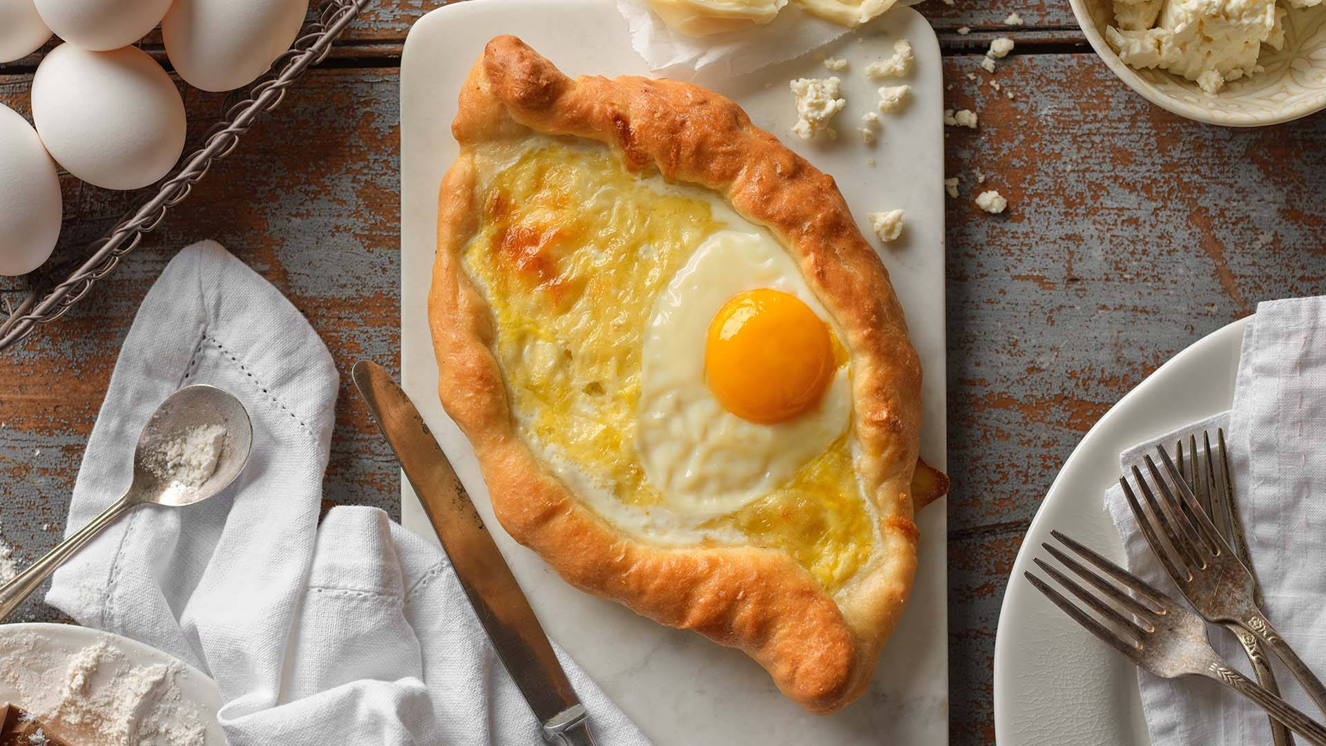 Savory Delight – Authentic Georgian Khachapuri