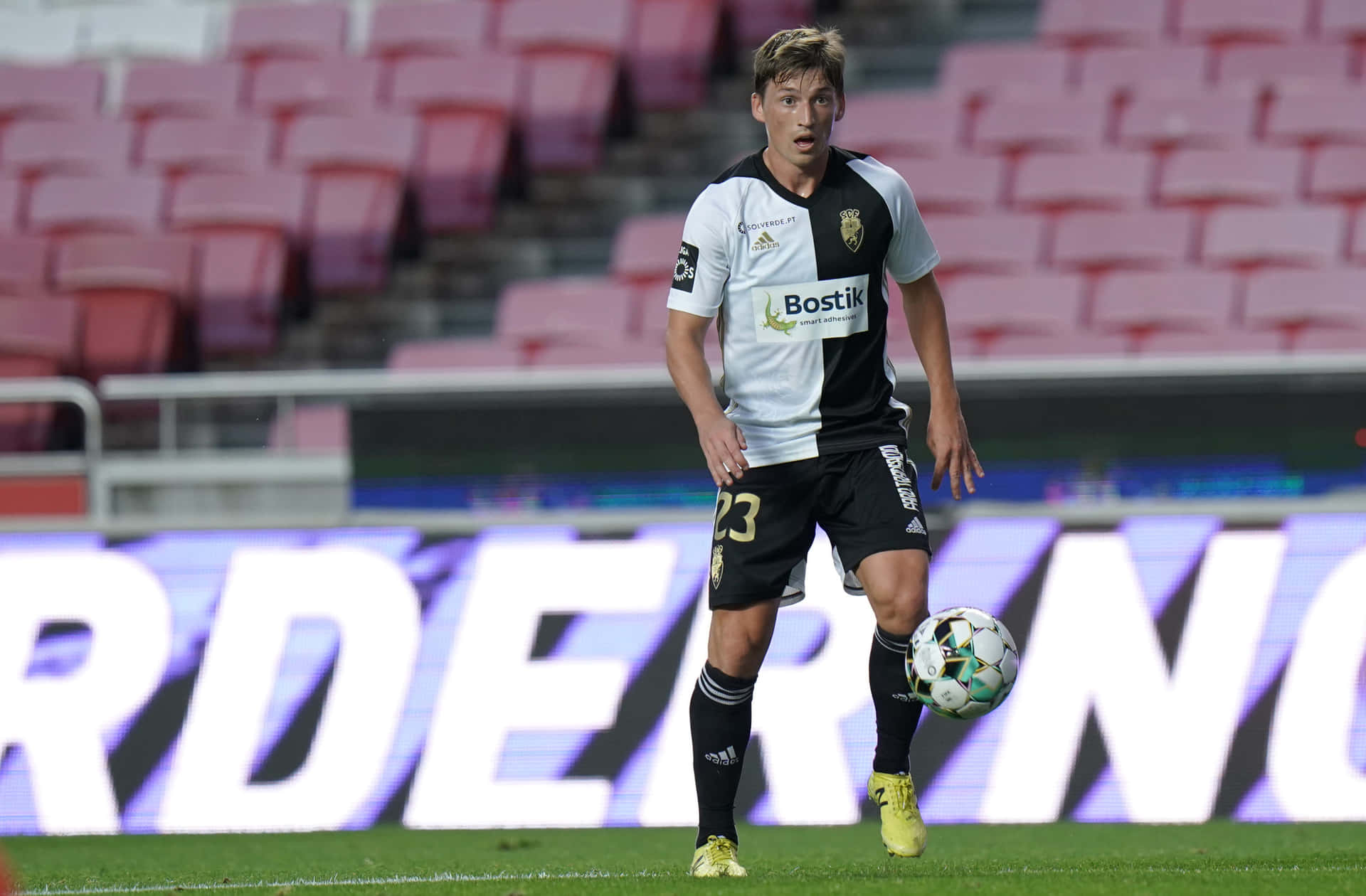 Sc Farense Ryan Gauld At Liga Nos Match