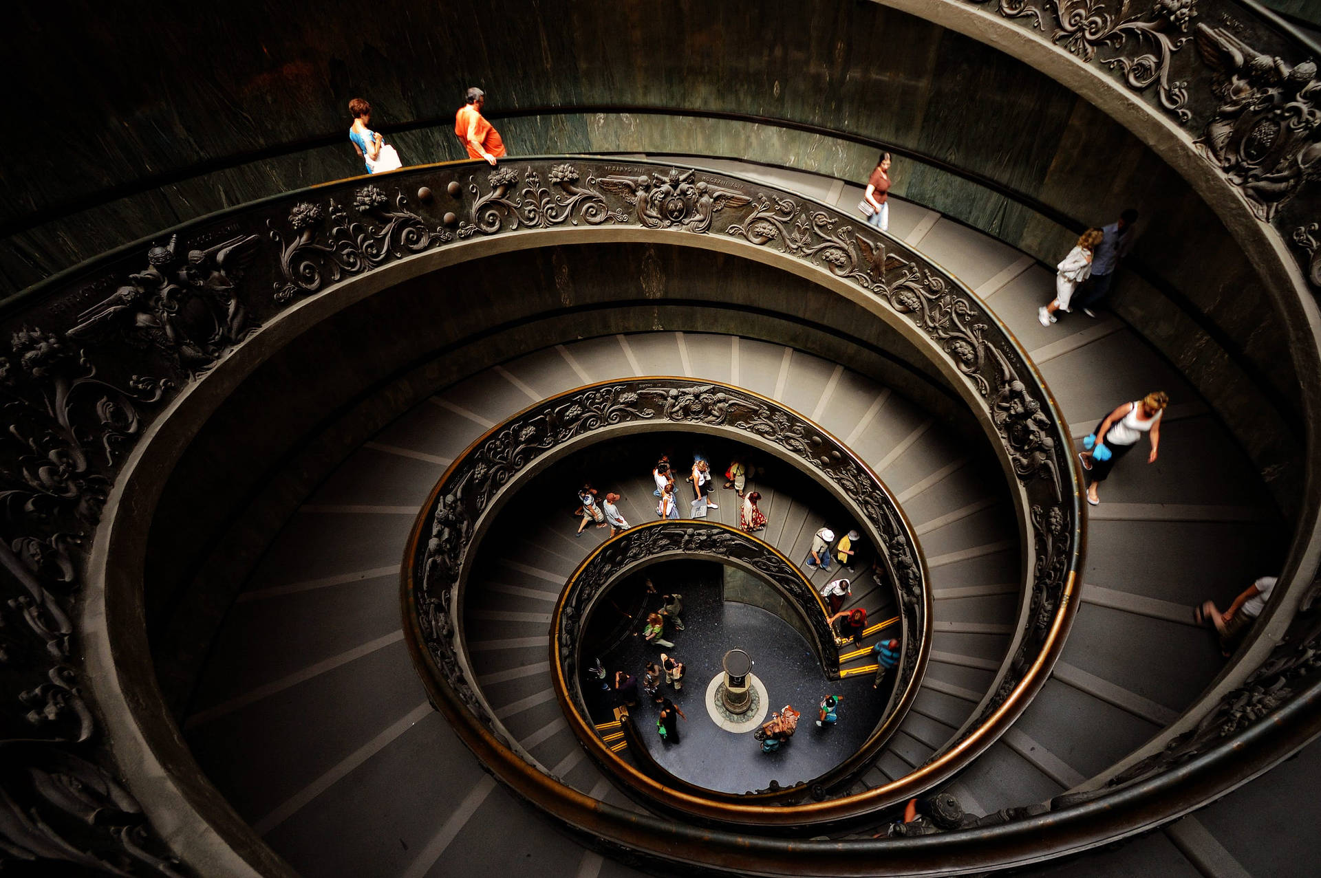 Scala Elicoidale Momo In Vatican