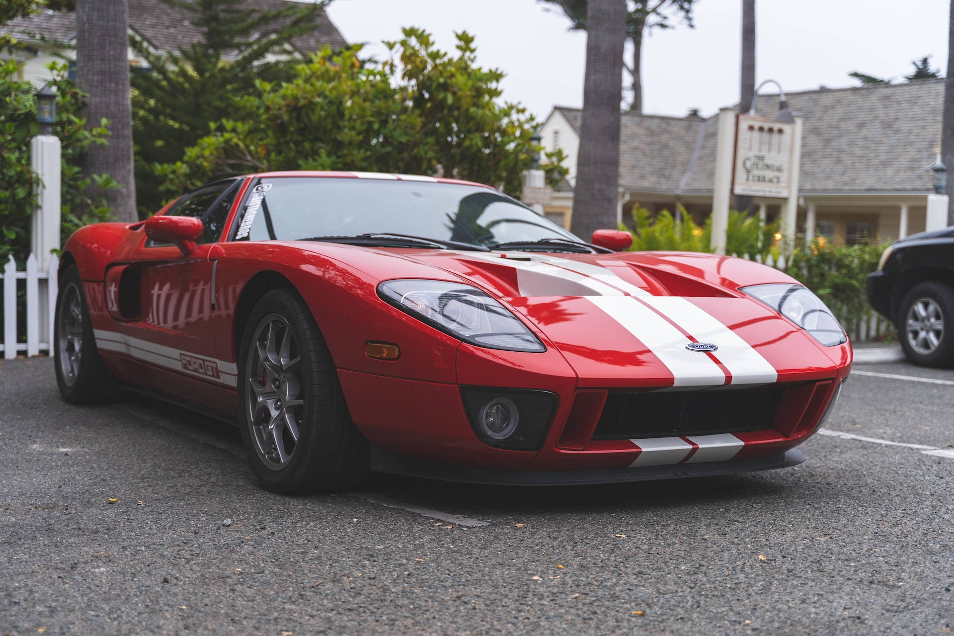Scarlet-colored Ford Gt Background