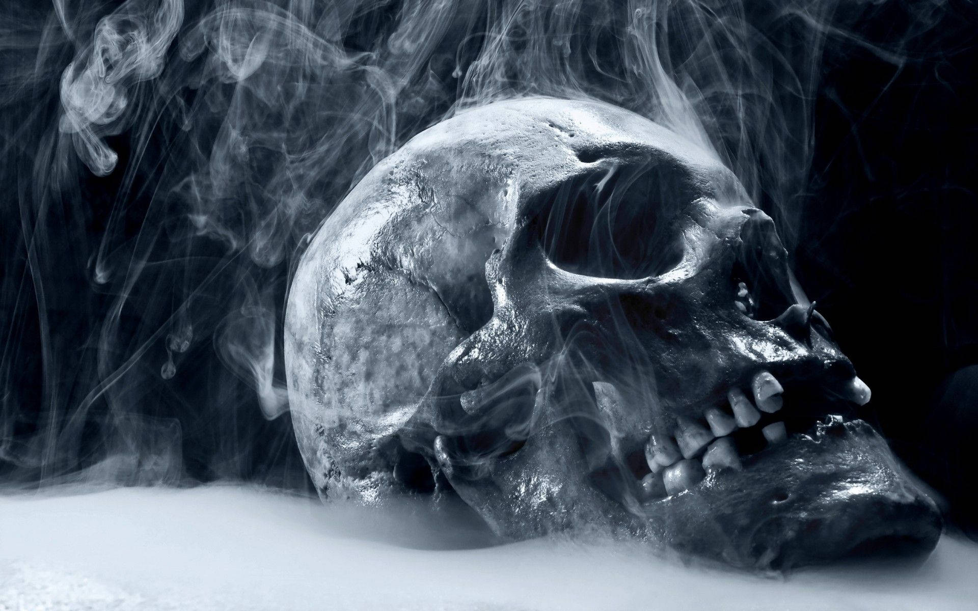 Scary Halloween Smoky Skull Background