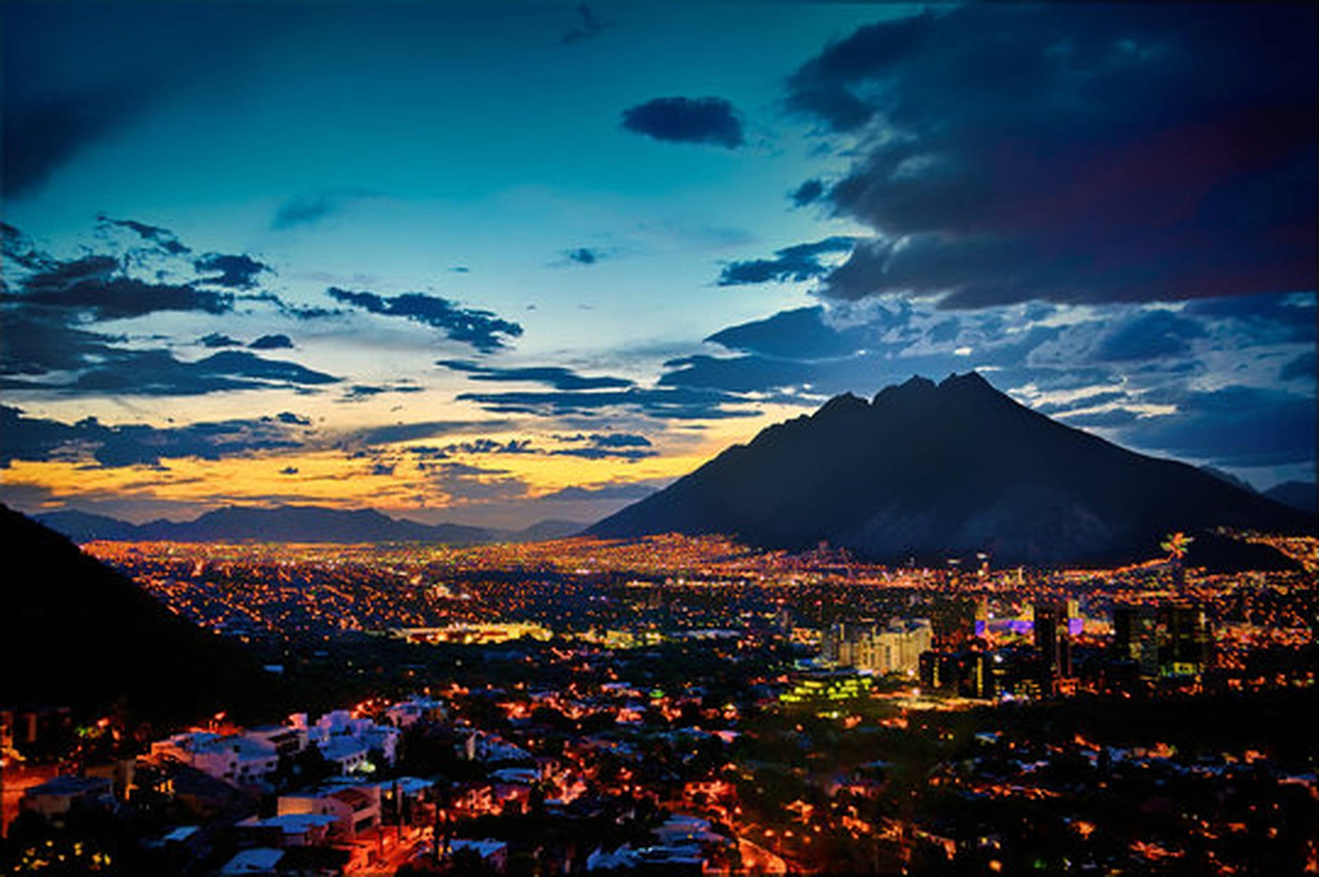 Scenery Of Monterrey Background