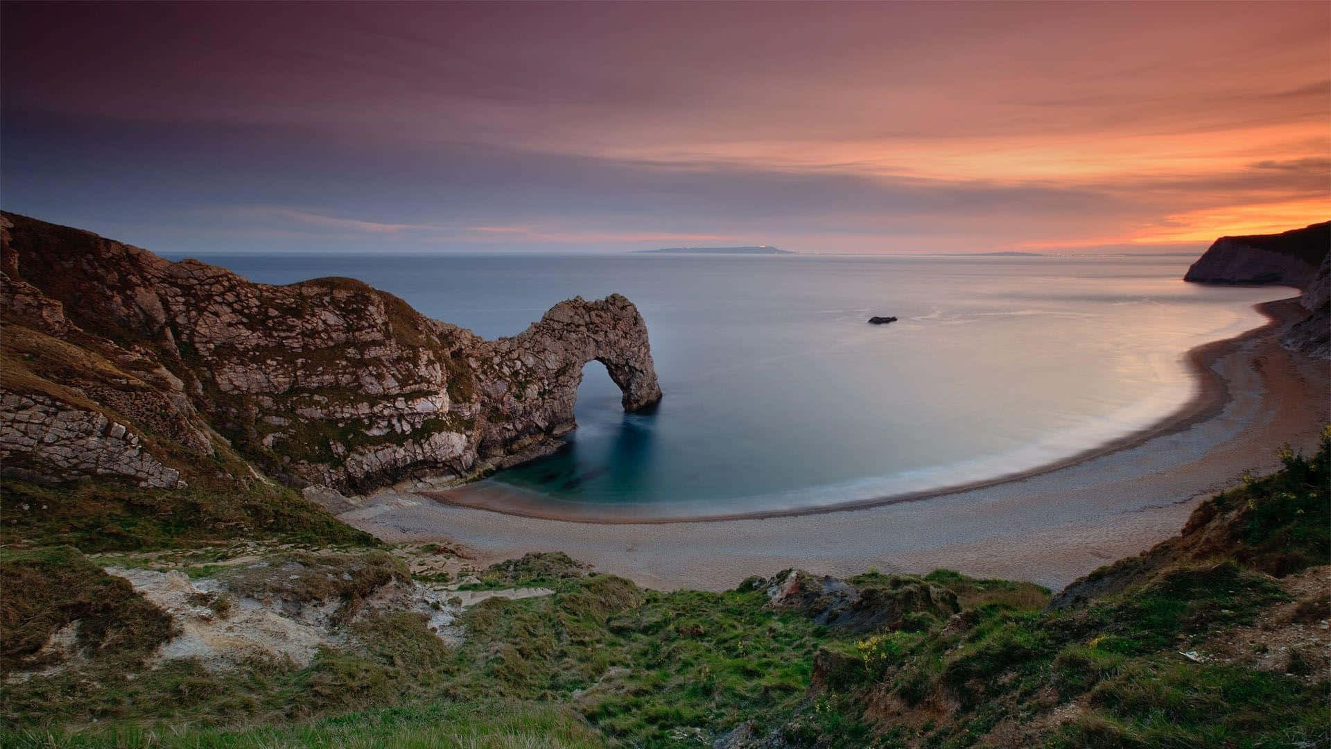 Scenic Desktop Durdle Door In England Background