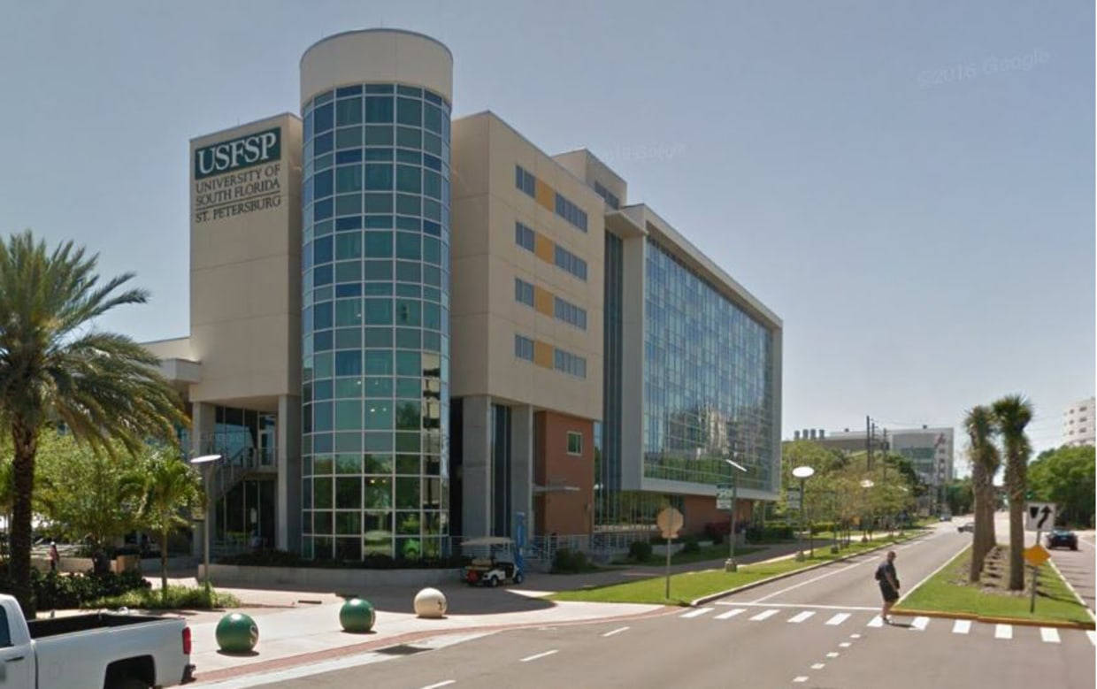 Scenic View Of The University Of South Florida St. Petersburg Campus Background