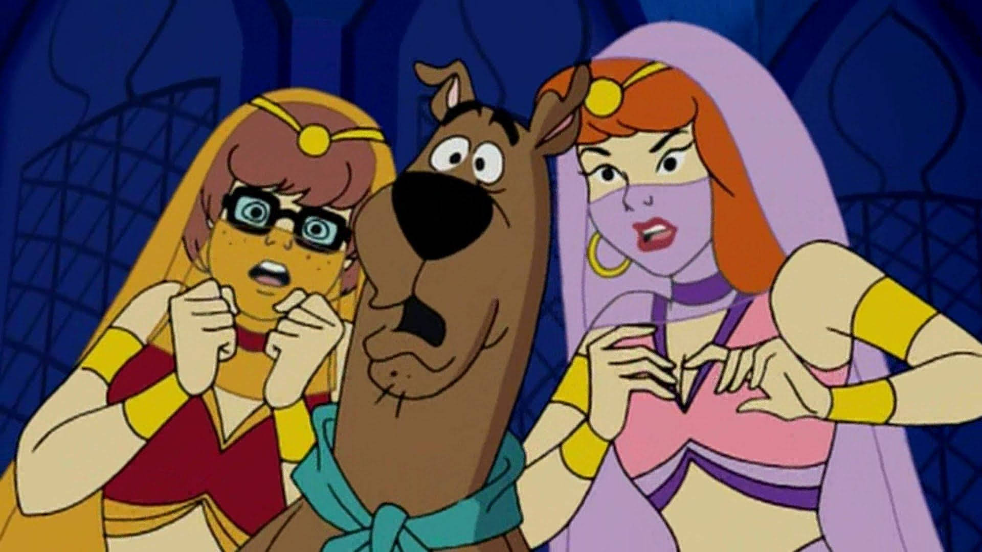 Scooby Doo Velma And Daphne Background