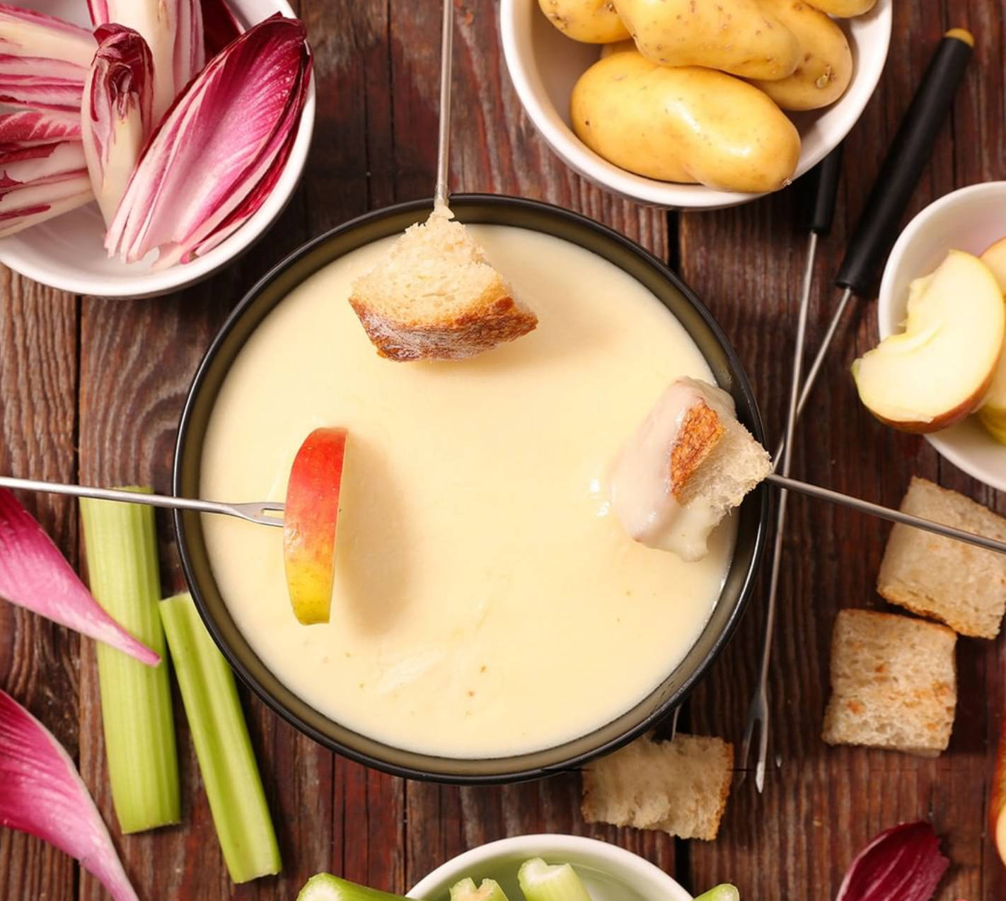 Scrumptious White Cheese Fondue Background