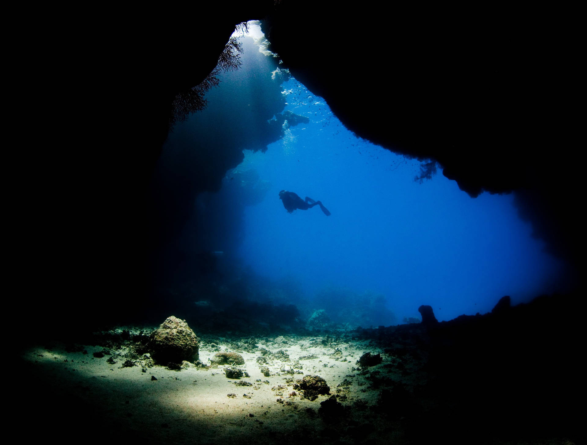 Scuba Diving Sunlight Cave