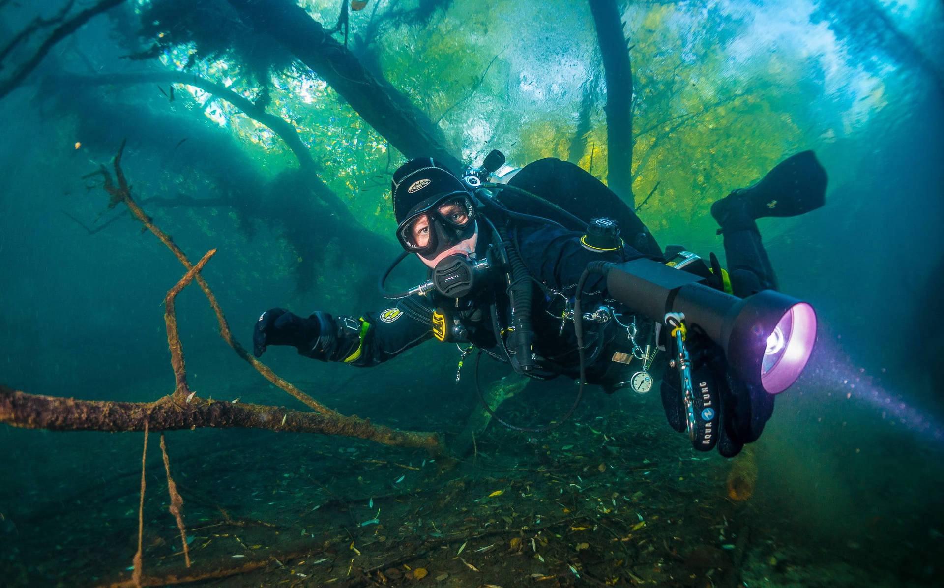 Scuba Diving Under The Lake Background