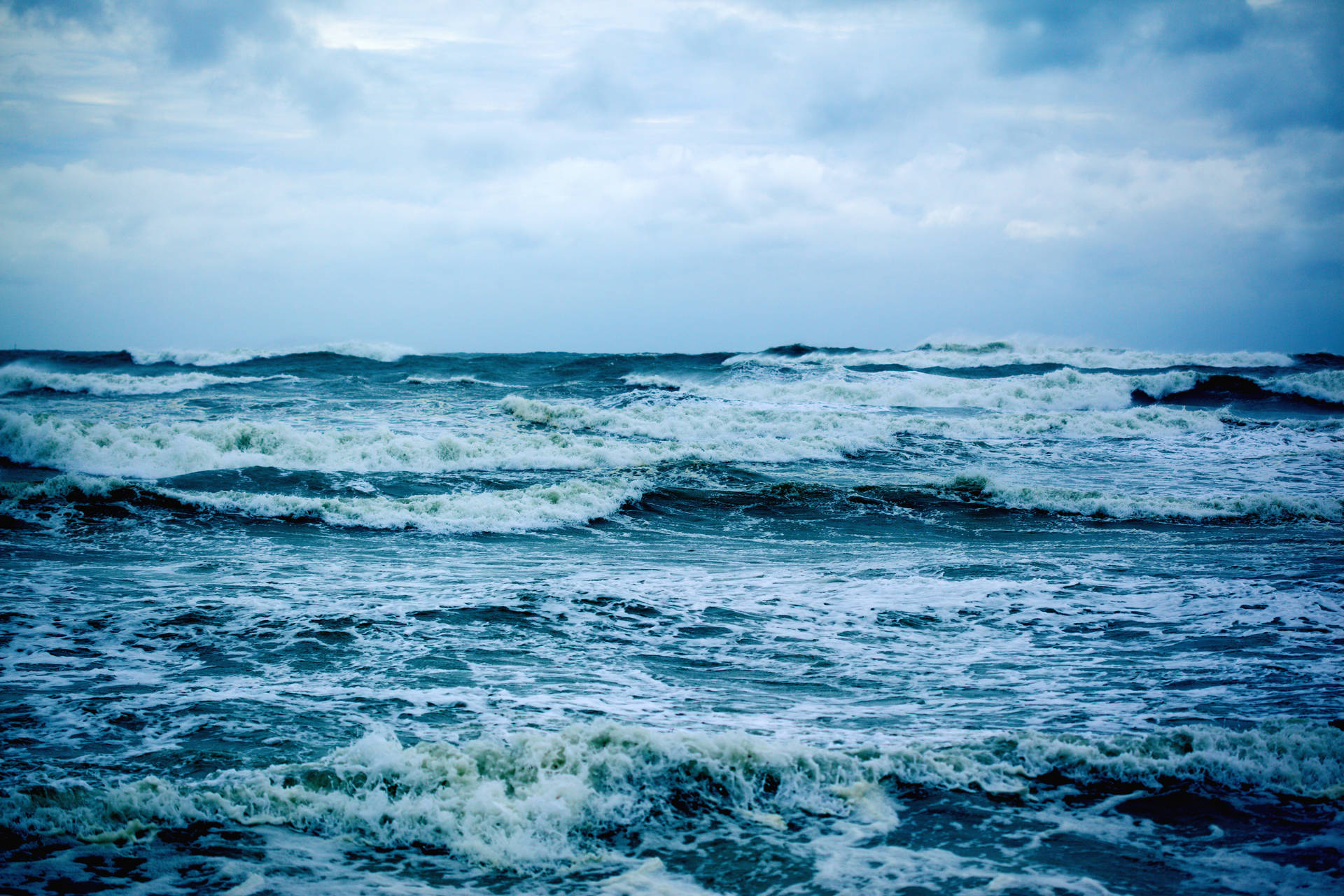 Sea Waves Storm