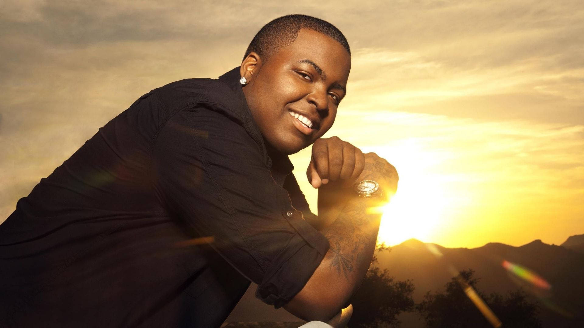 Sean Kingston Under The Sunset Background