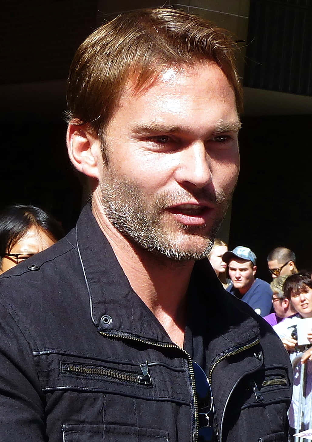 Seann William Scott Radiating Confidence Background
