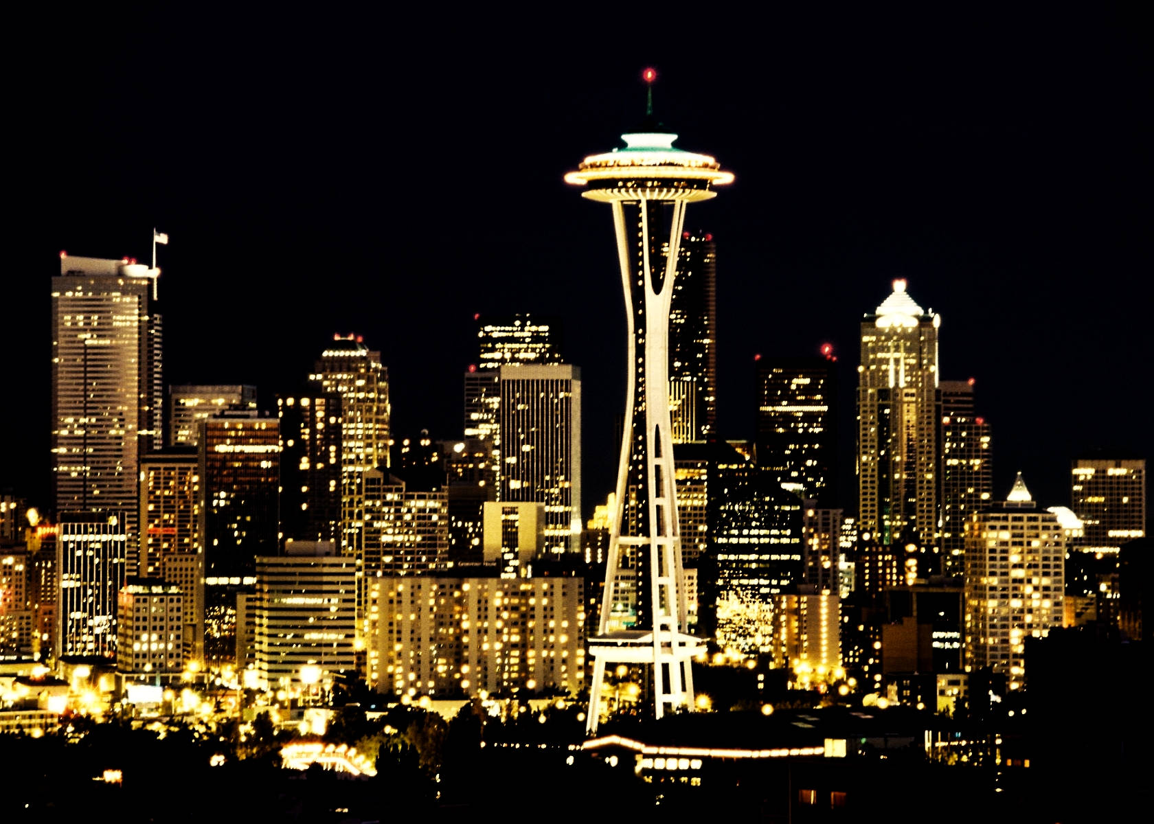 Seattle Buildings Yellow Lights Background