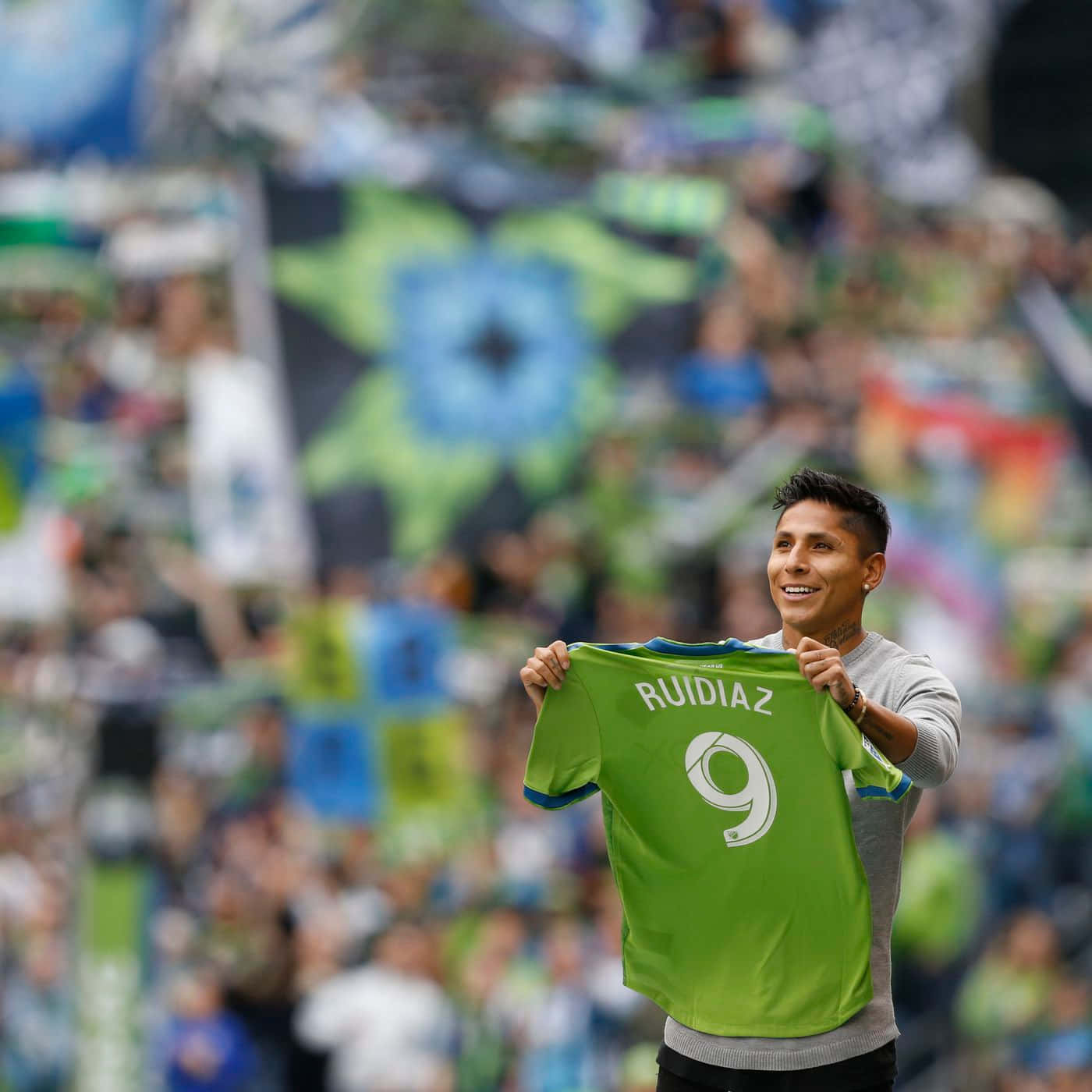 Seattle Sounders Fc Forward Raúl Ruidíaz Background