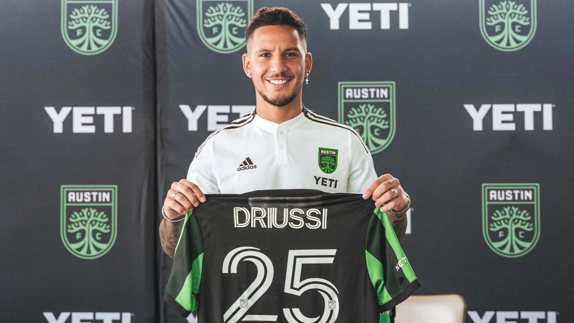 Sebastian Driussi Team Singing Event Background