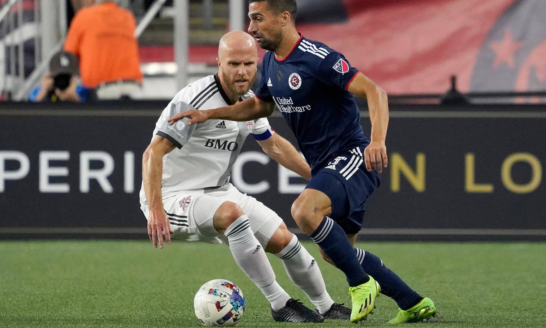 Sebastian Lletget Stealing Ball