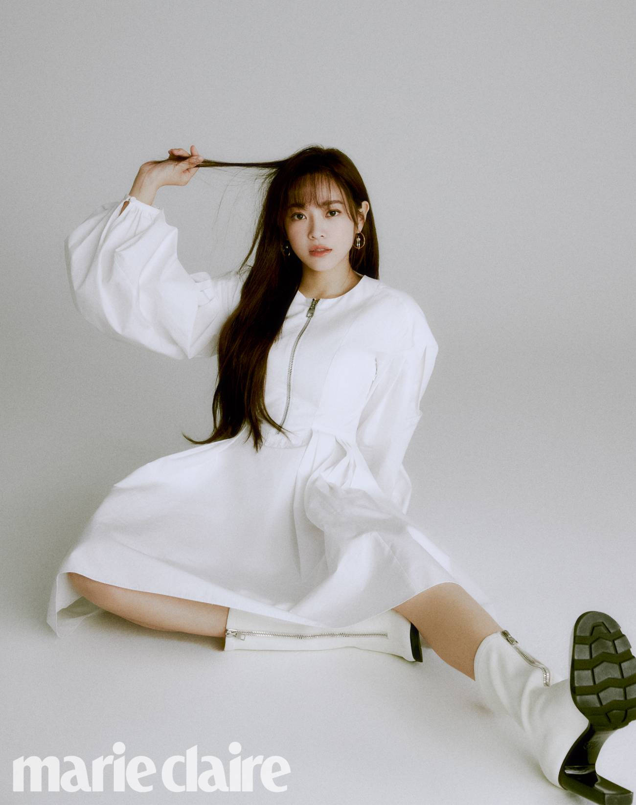 Sejeong In White Of Business Proposal Background