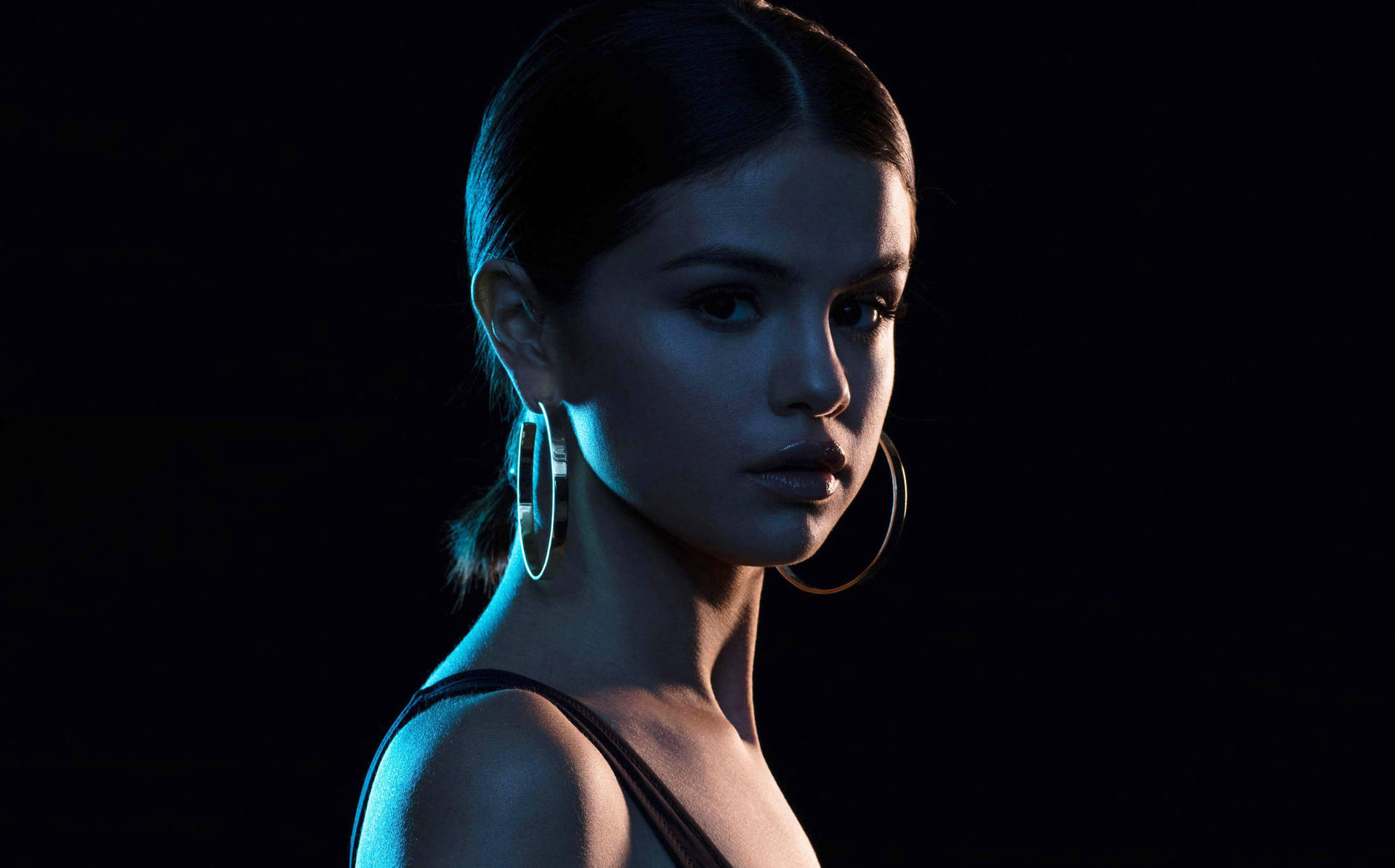 Selena Gomez Face Background