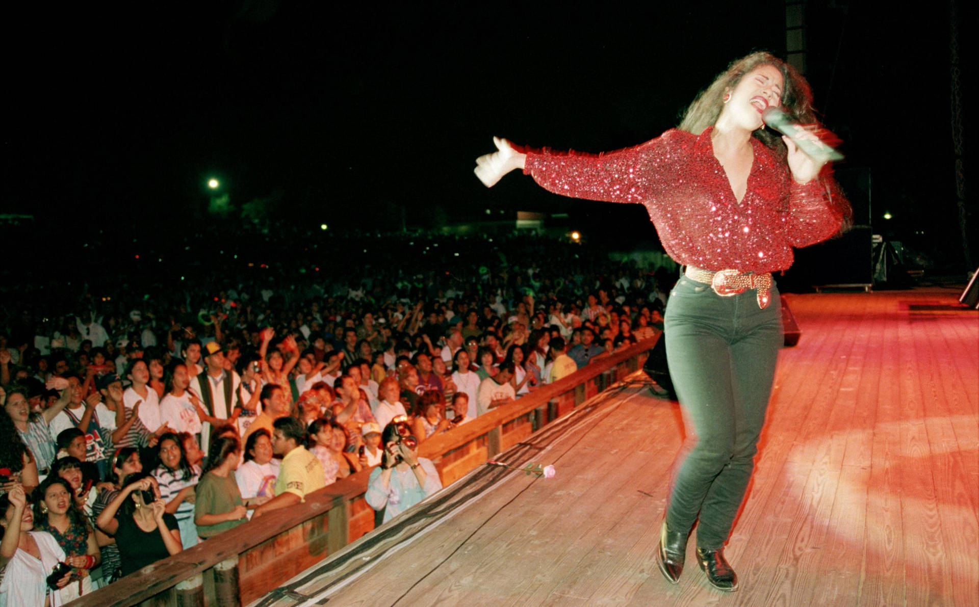 Selena Quintanilla With Live Audience Background