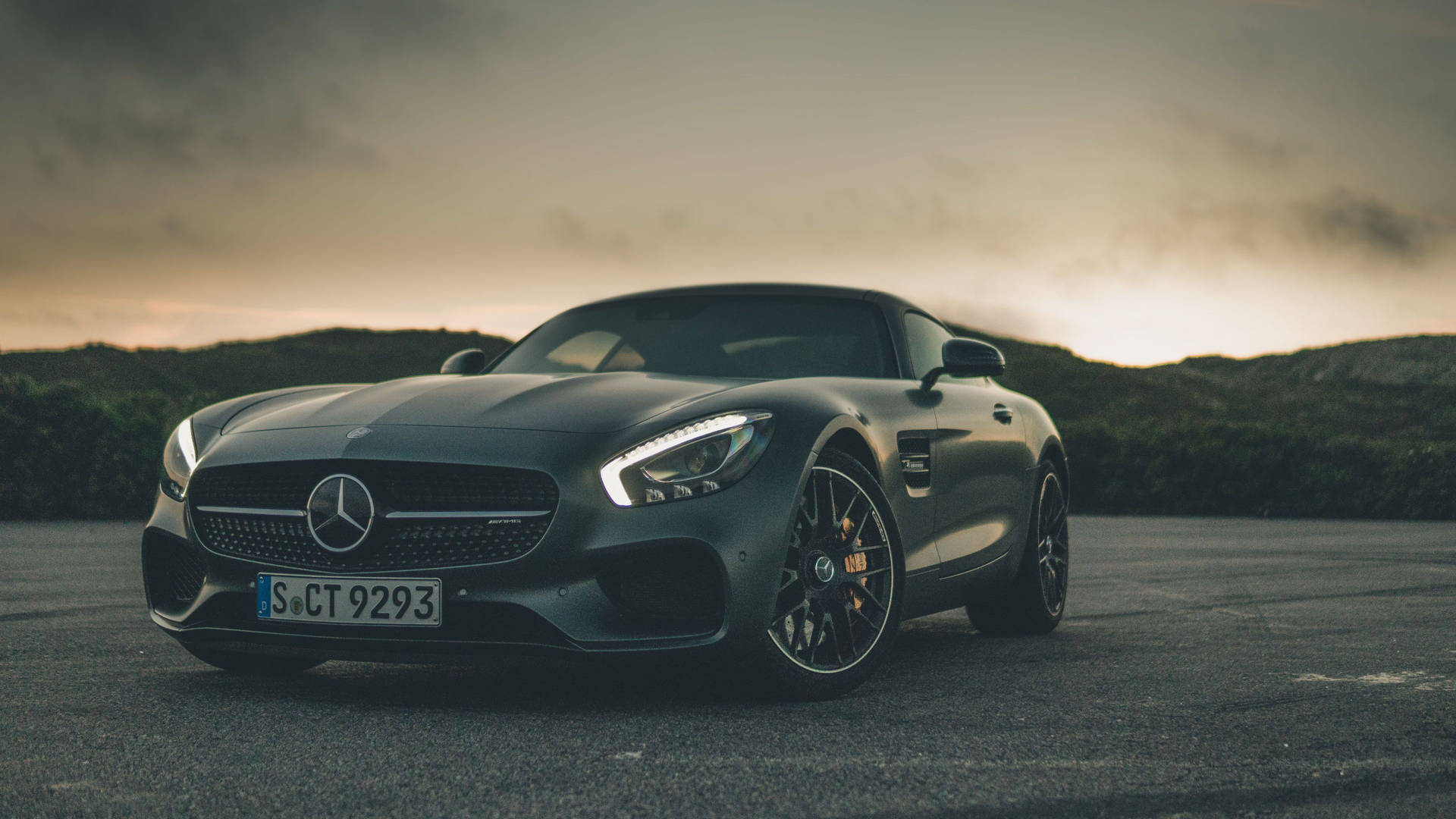 Selenite Grey Metallic Mercedes Amg Gtr Background