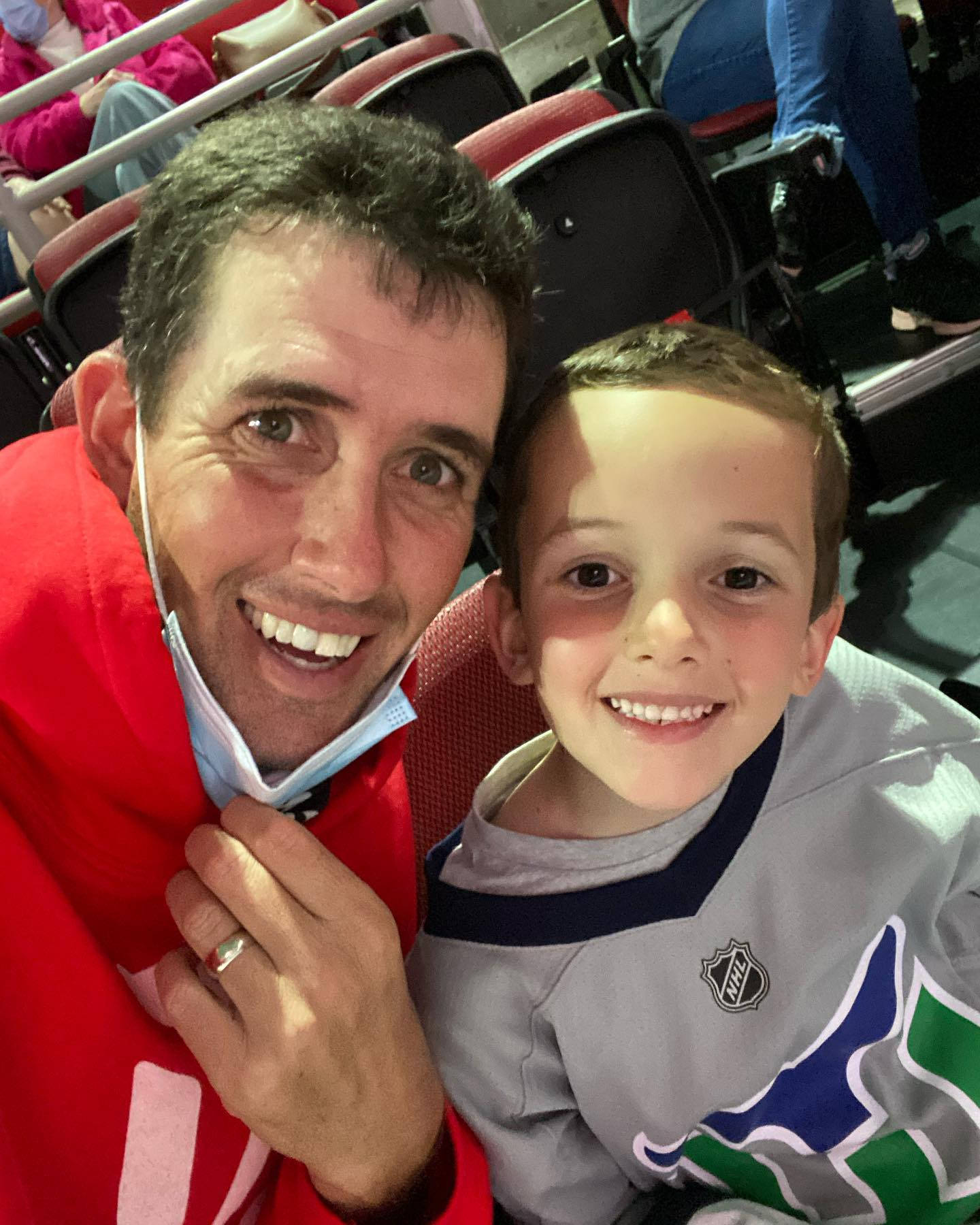 Selfie Chesson Hadley With Son Background