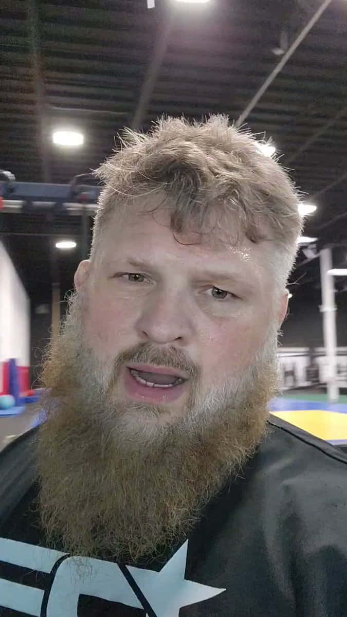 Selfie Of Roy Nelson Background