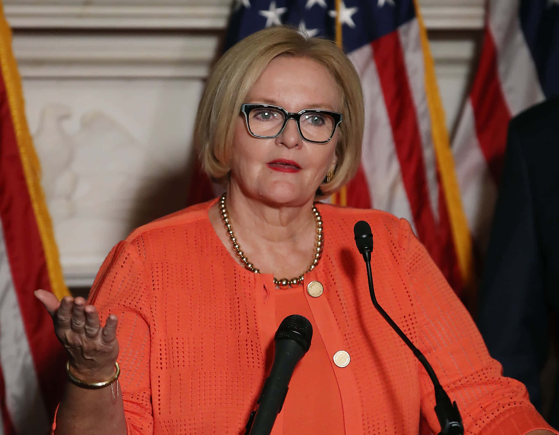 Senator Claire Mccaskill Dressed In Peach