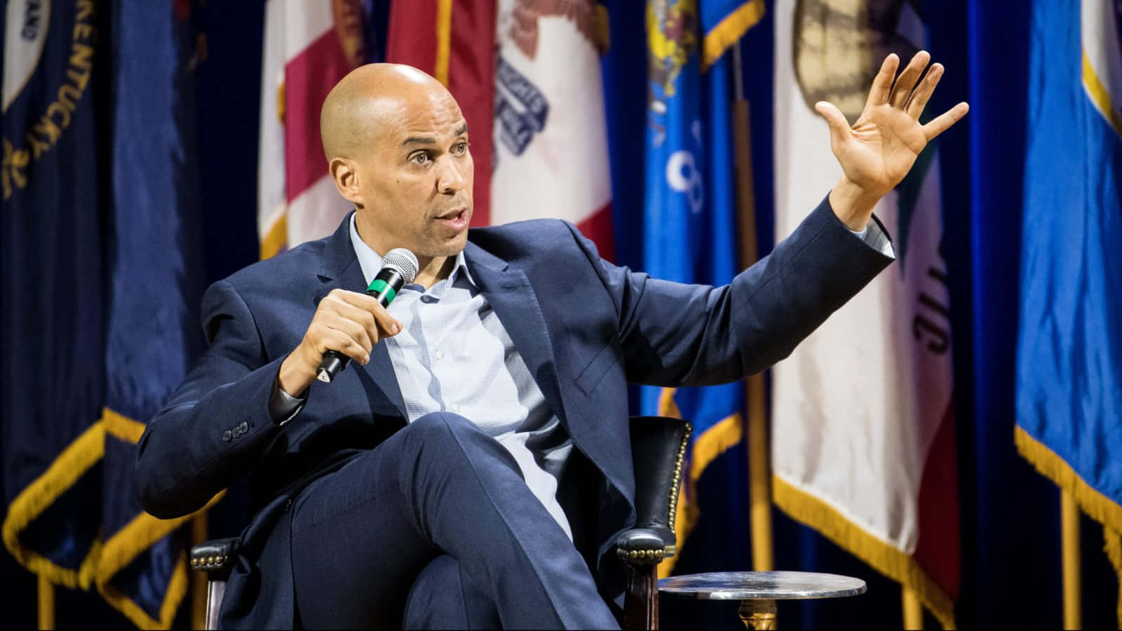 Senator Cory Booker Appearing On A Television Show Background