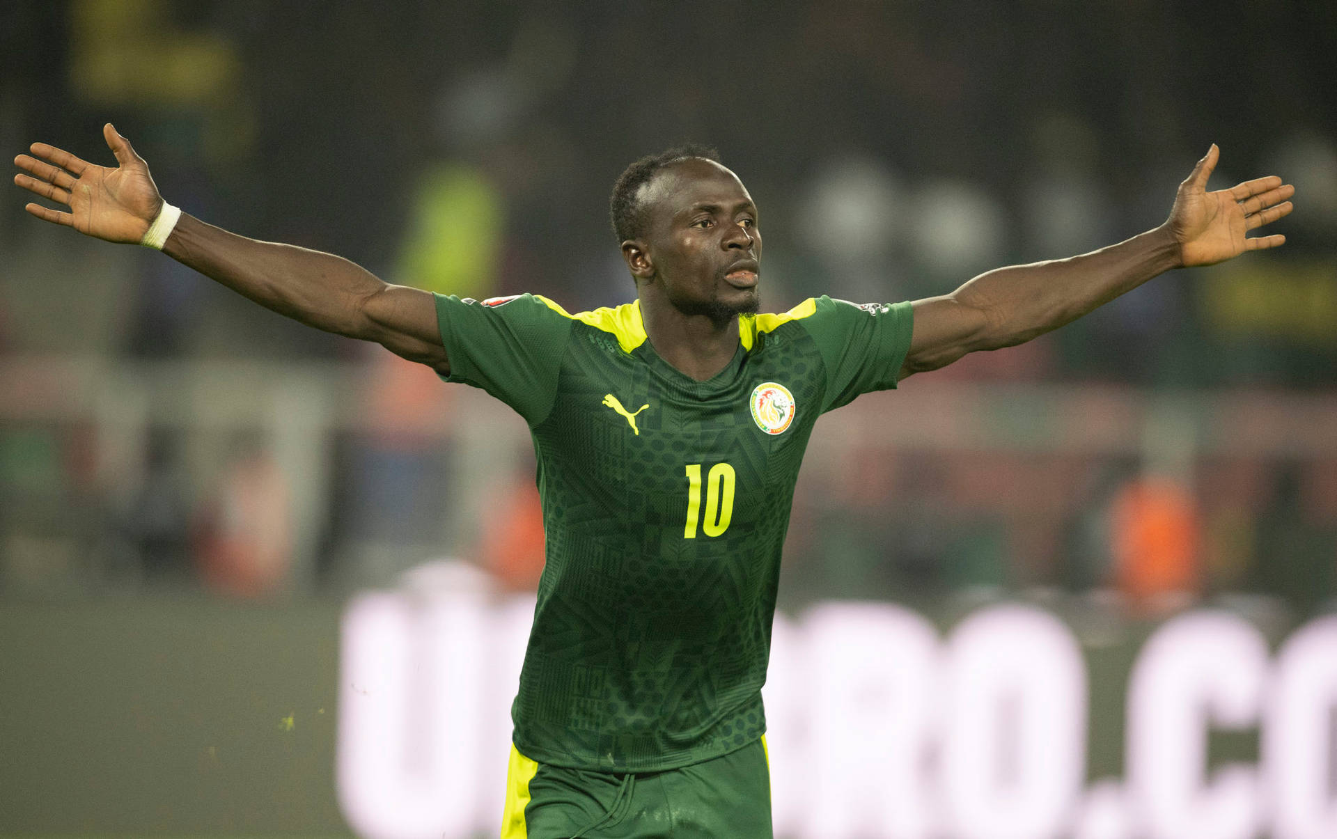 Senegal Football Star Sadio Mané Background