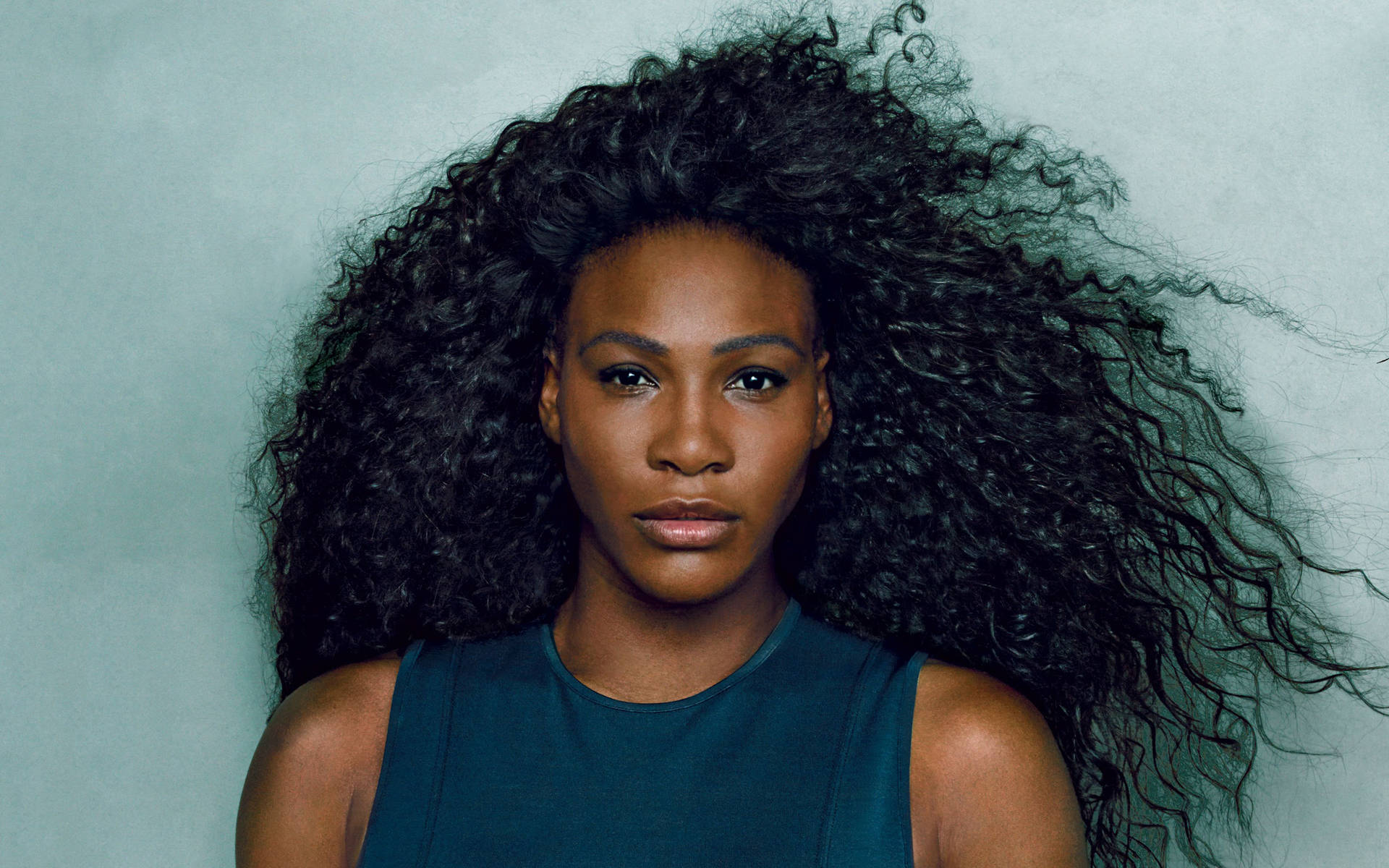 Serena Williams Love Her Curls Background