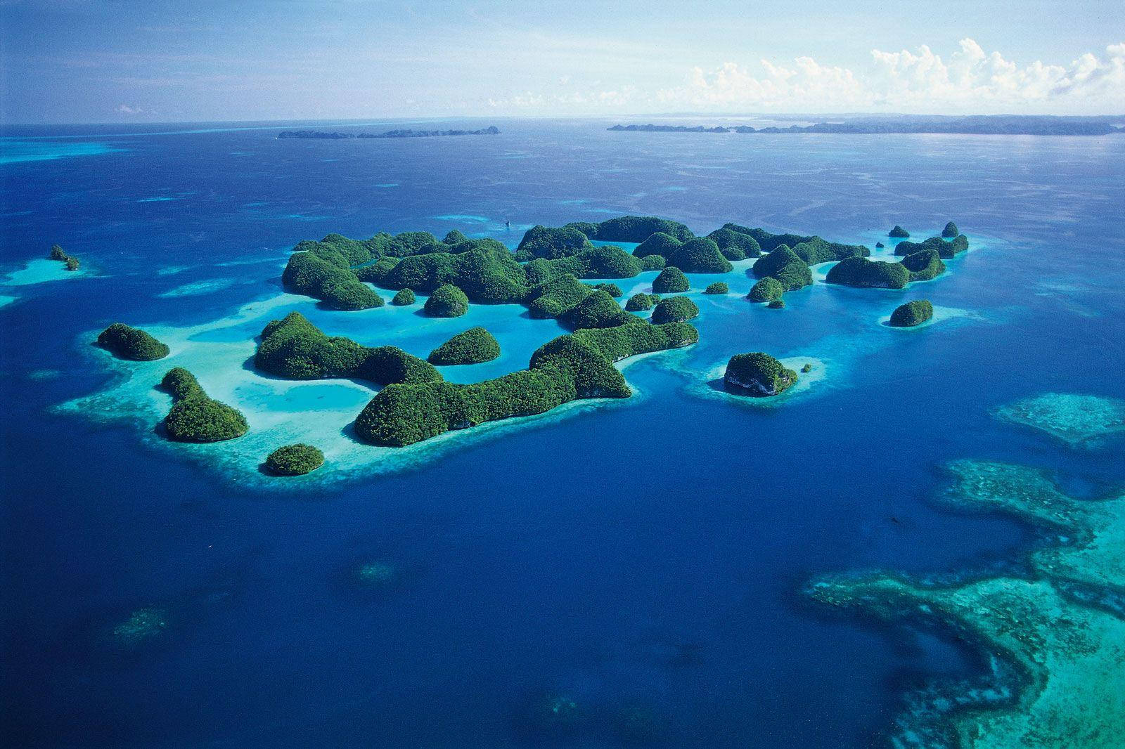 Serene Tuvalu - Island Paradise In The Pacific Ocean