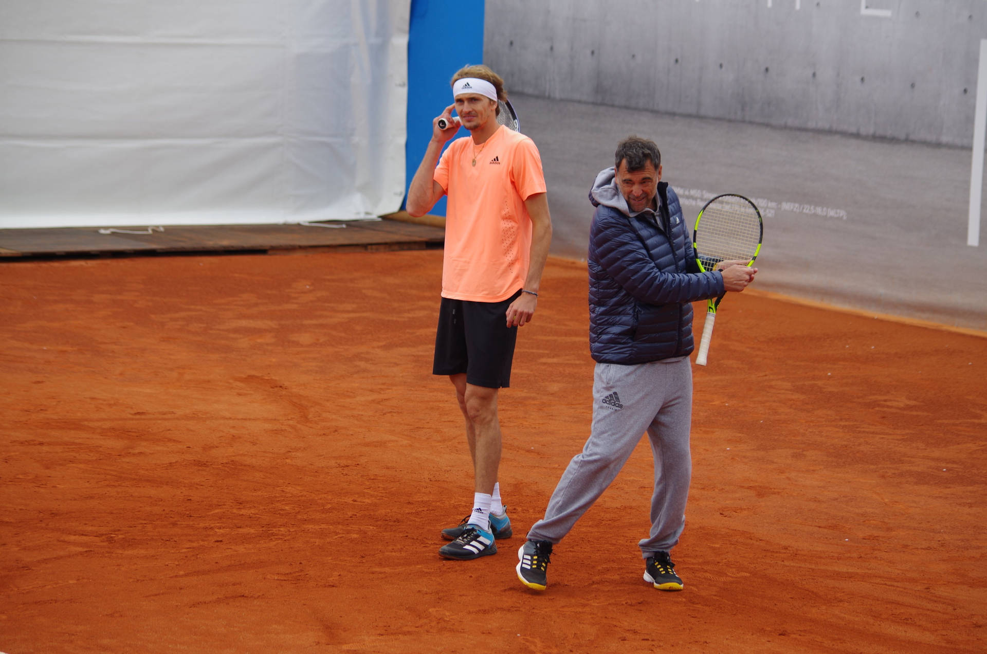 Sergi Bruguera Demonstrating Background