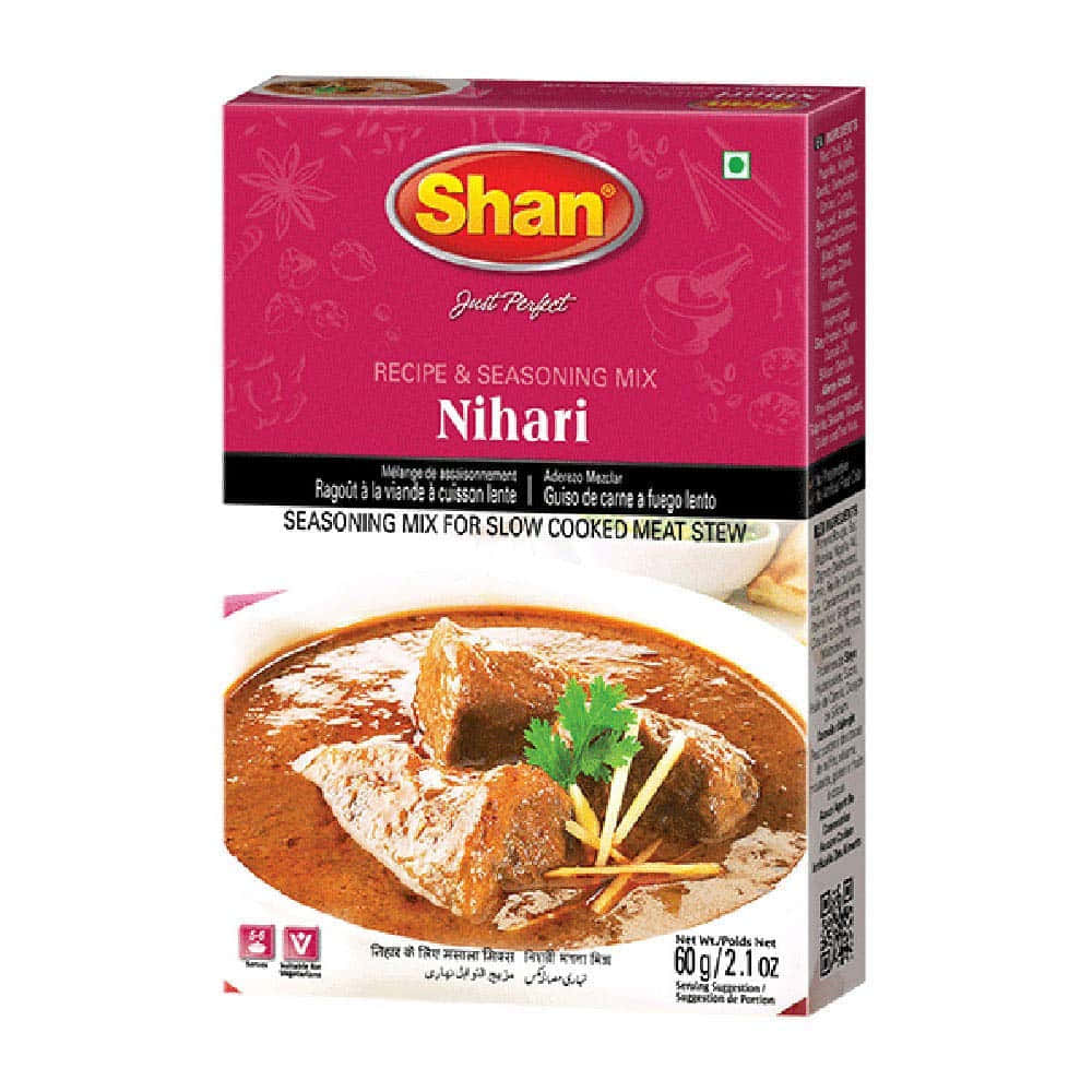 Serving Delicious Nihari - A Traditional Delight Background