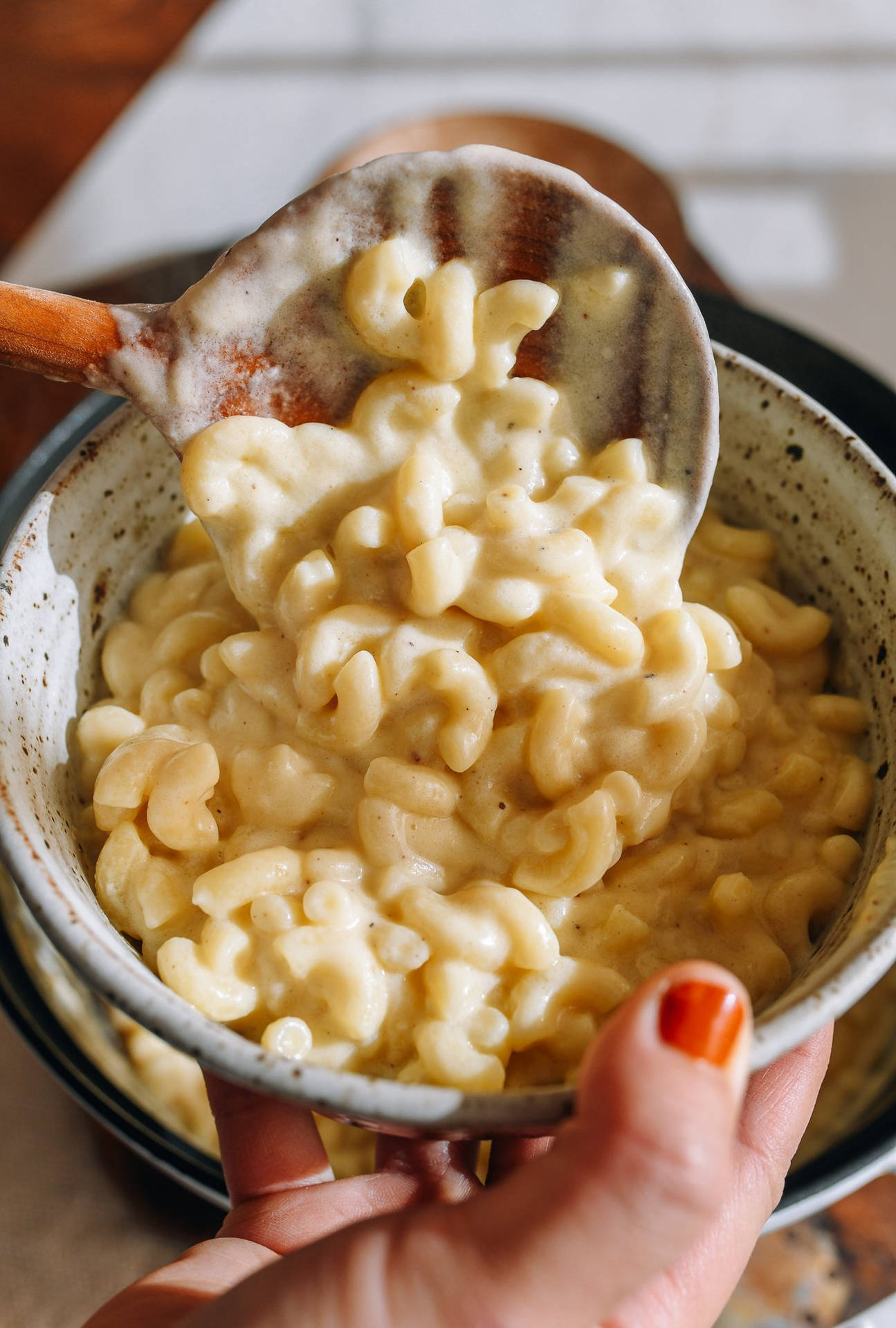 Serving Mac And Cheese