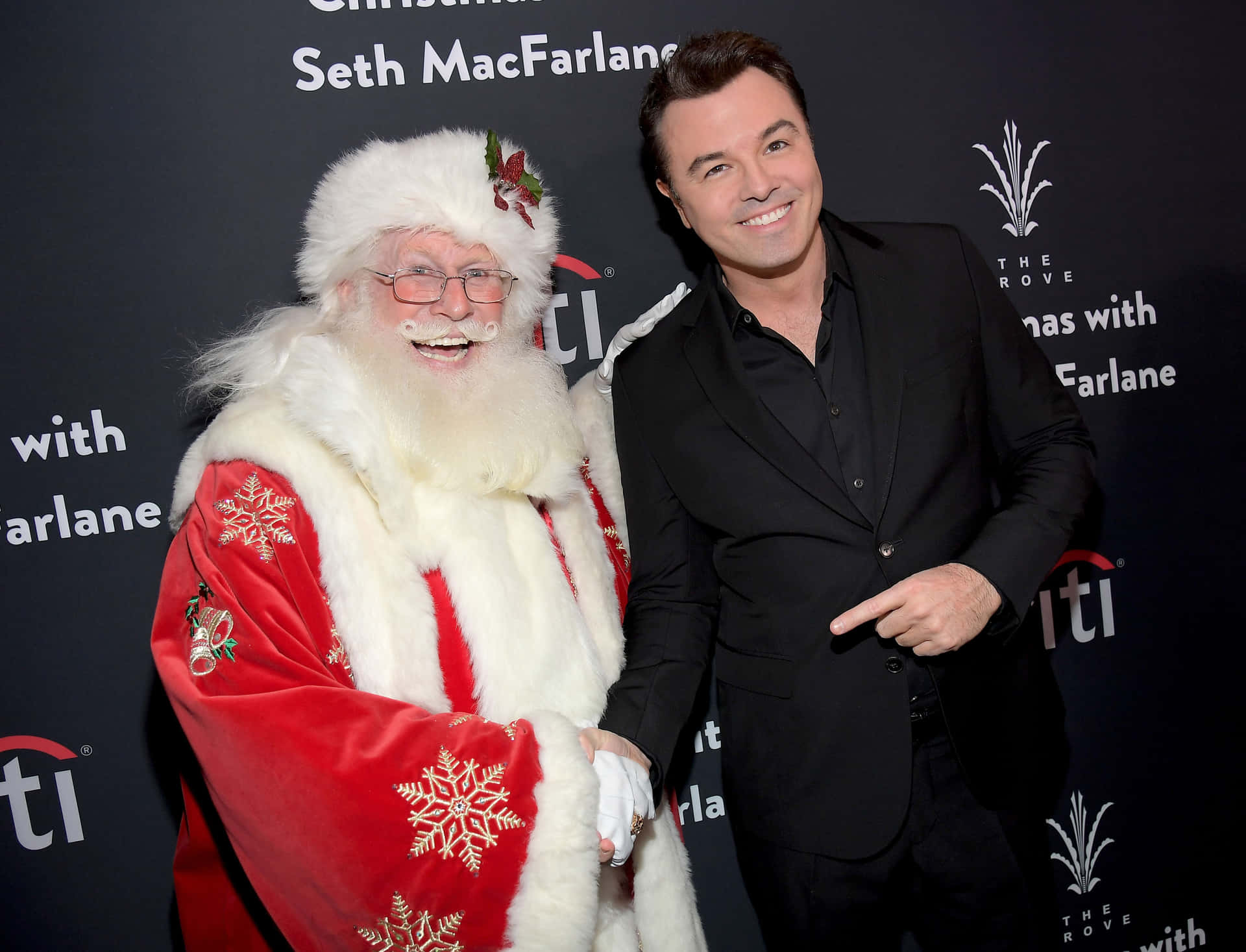 Seth Macfarlane, A Renowned American Actor And Creator Behind Popular Animated Tv Shows. Background