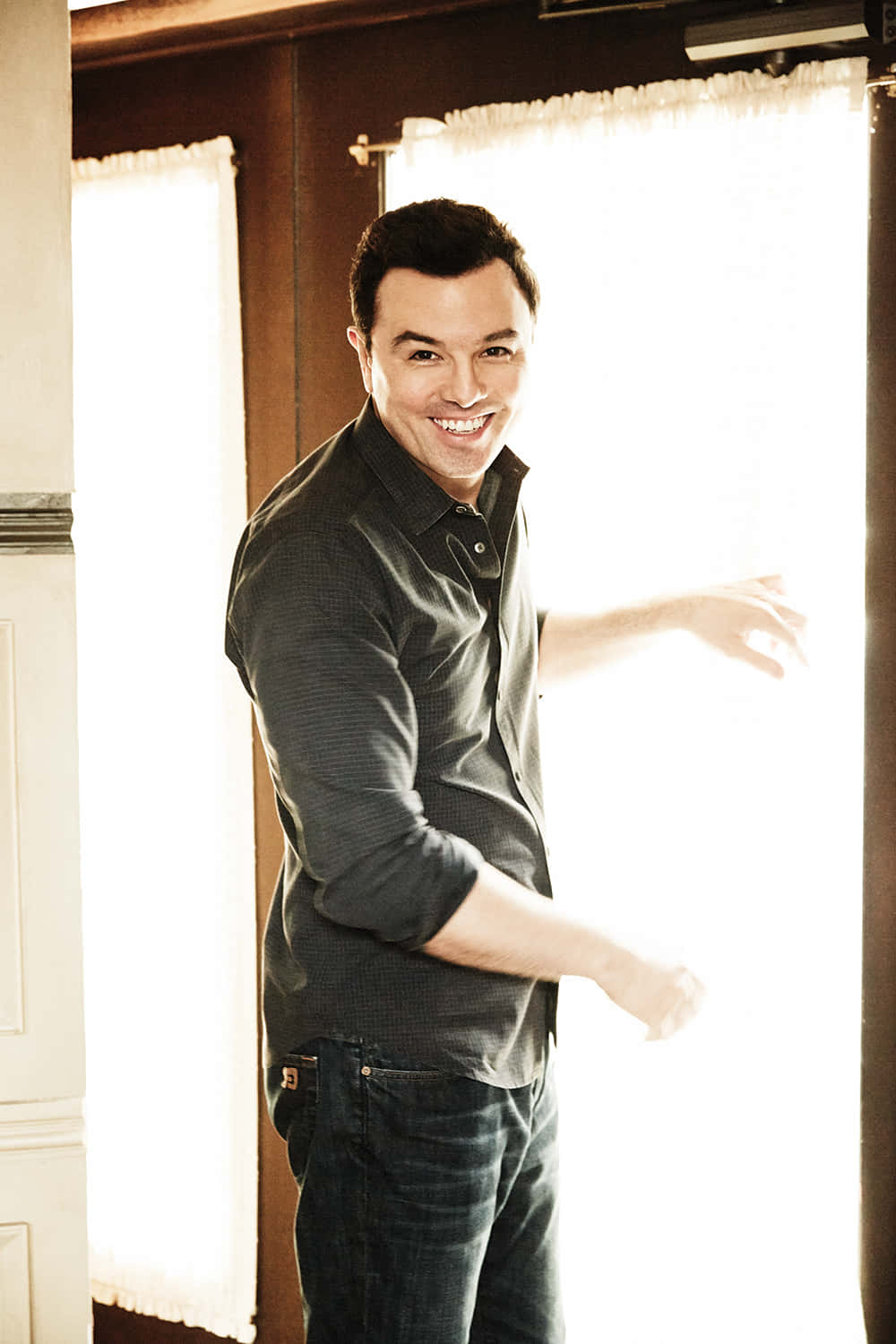 Seth Macfarlane, Award-winning Tv-show Creator, In A Professional Photo Shoot. Background