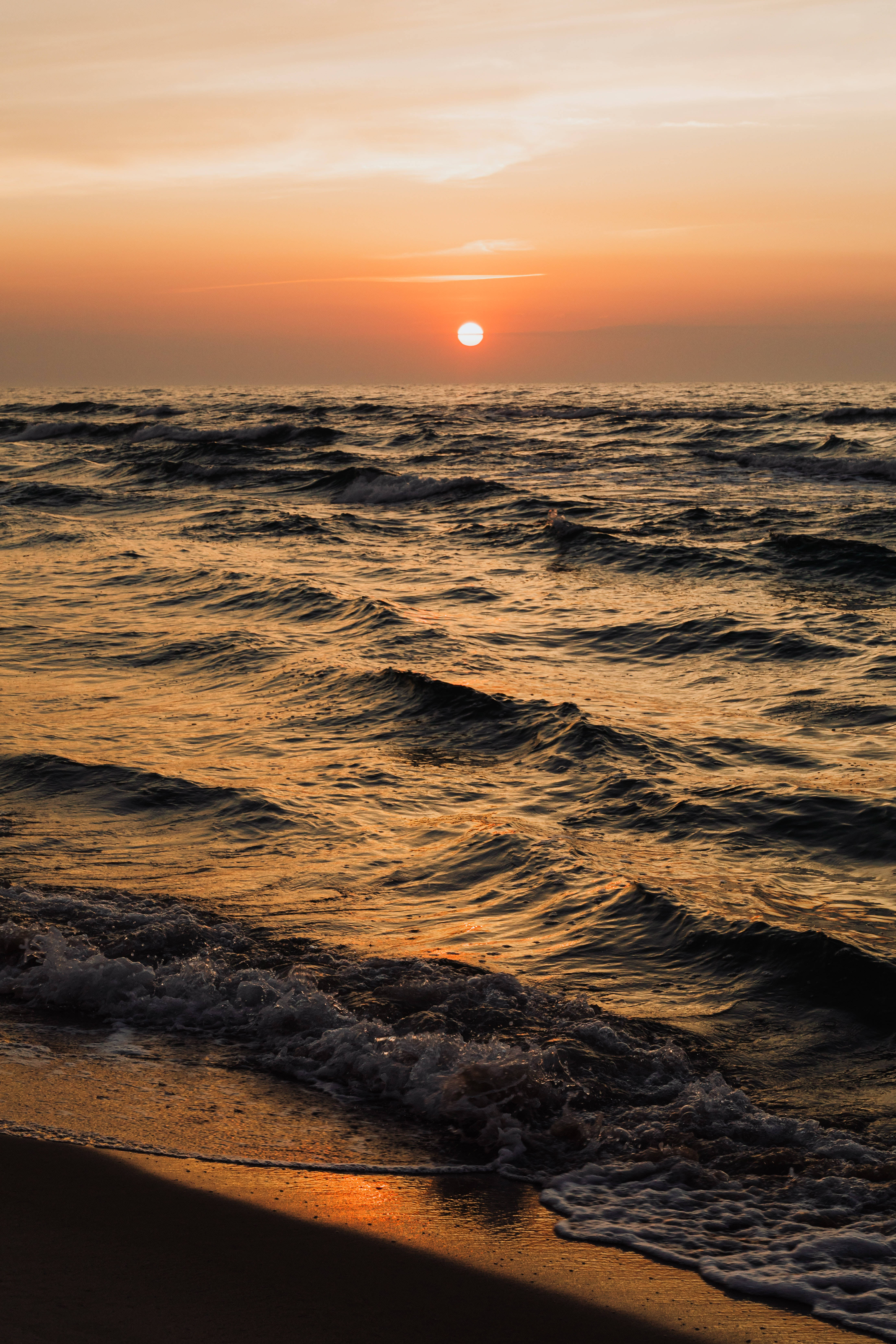 Setting Sun On Beach Android Background