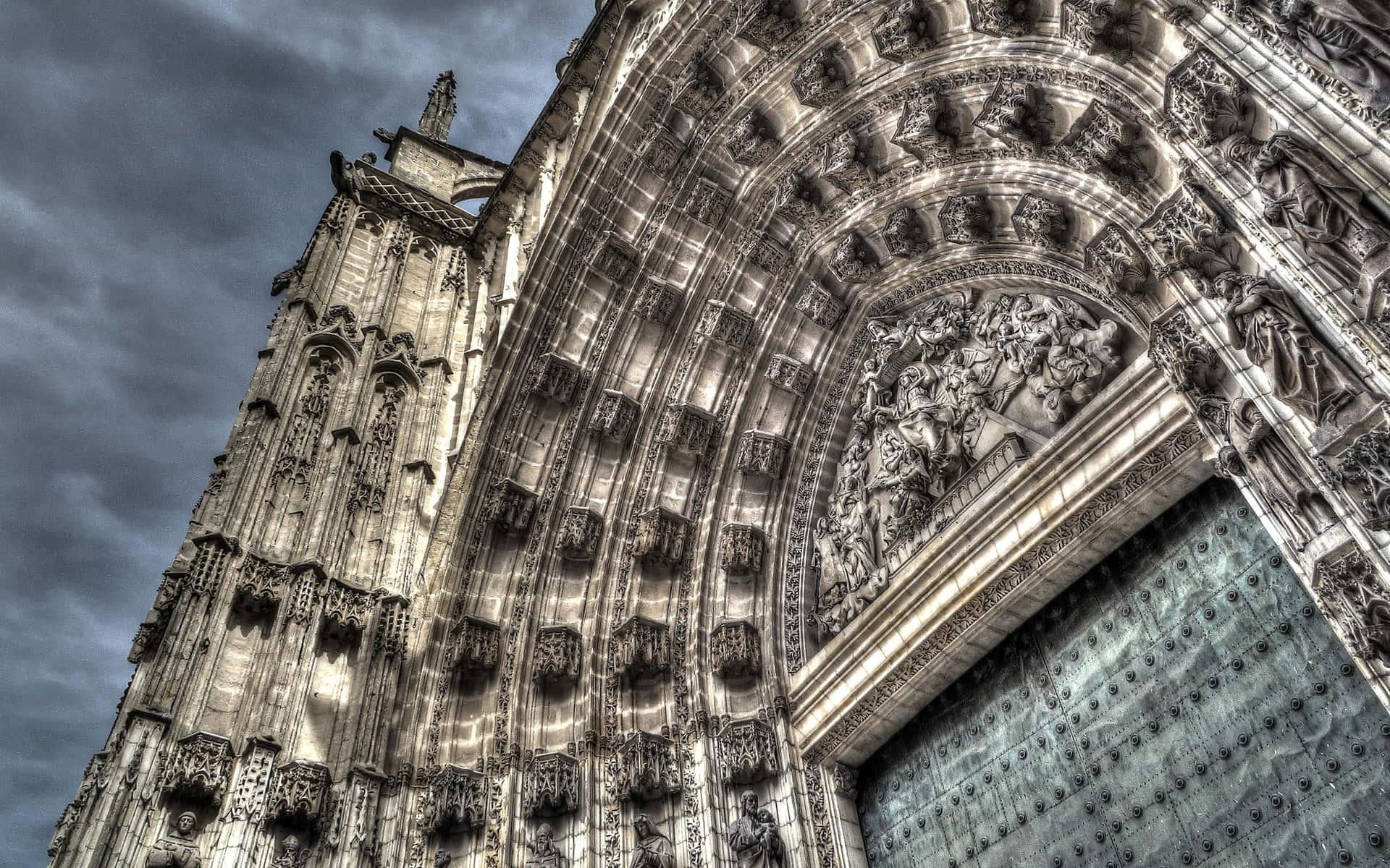 Seville Cathedral Close-up Hdr Photo Background