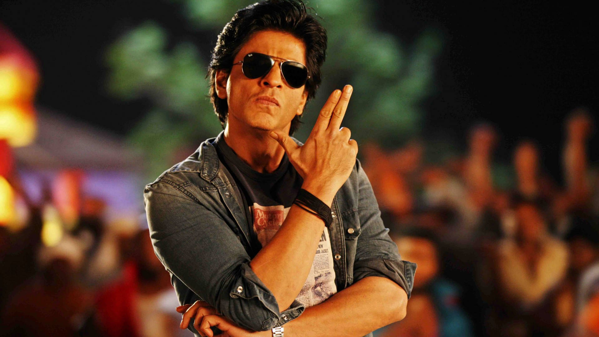 Shah Rukh Khan Cool Pose Background