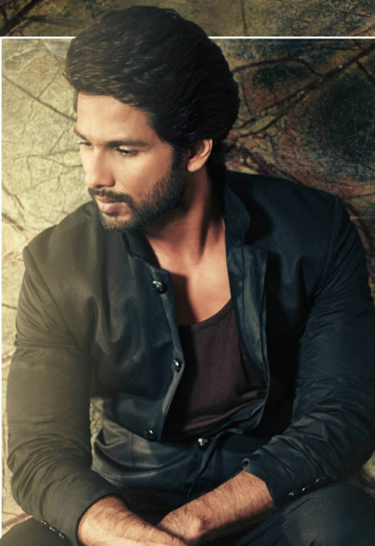 Shahid Kapoor Side View Background