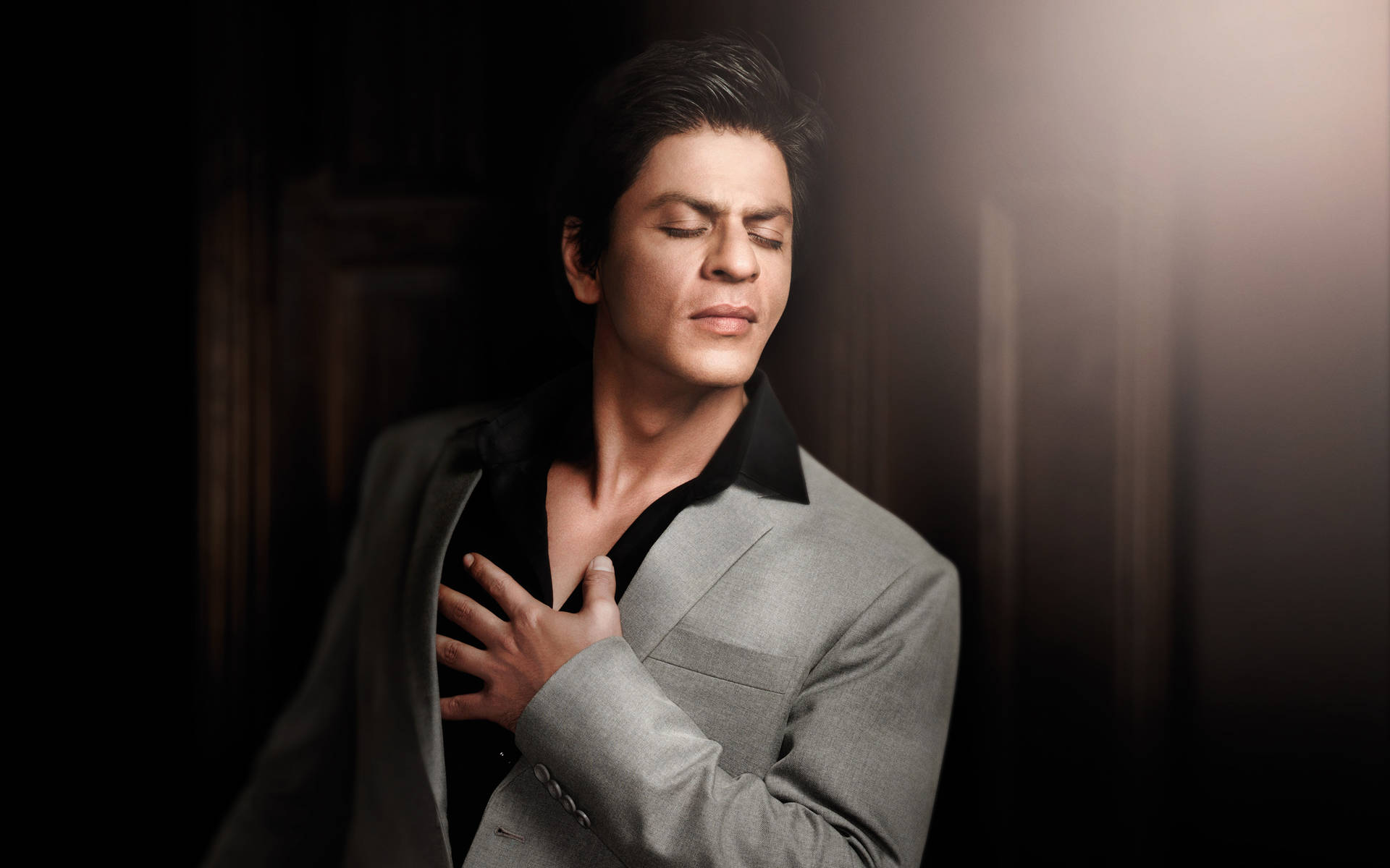 Shahrukh Khan Silver Suit Background