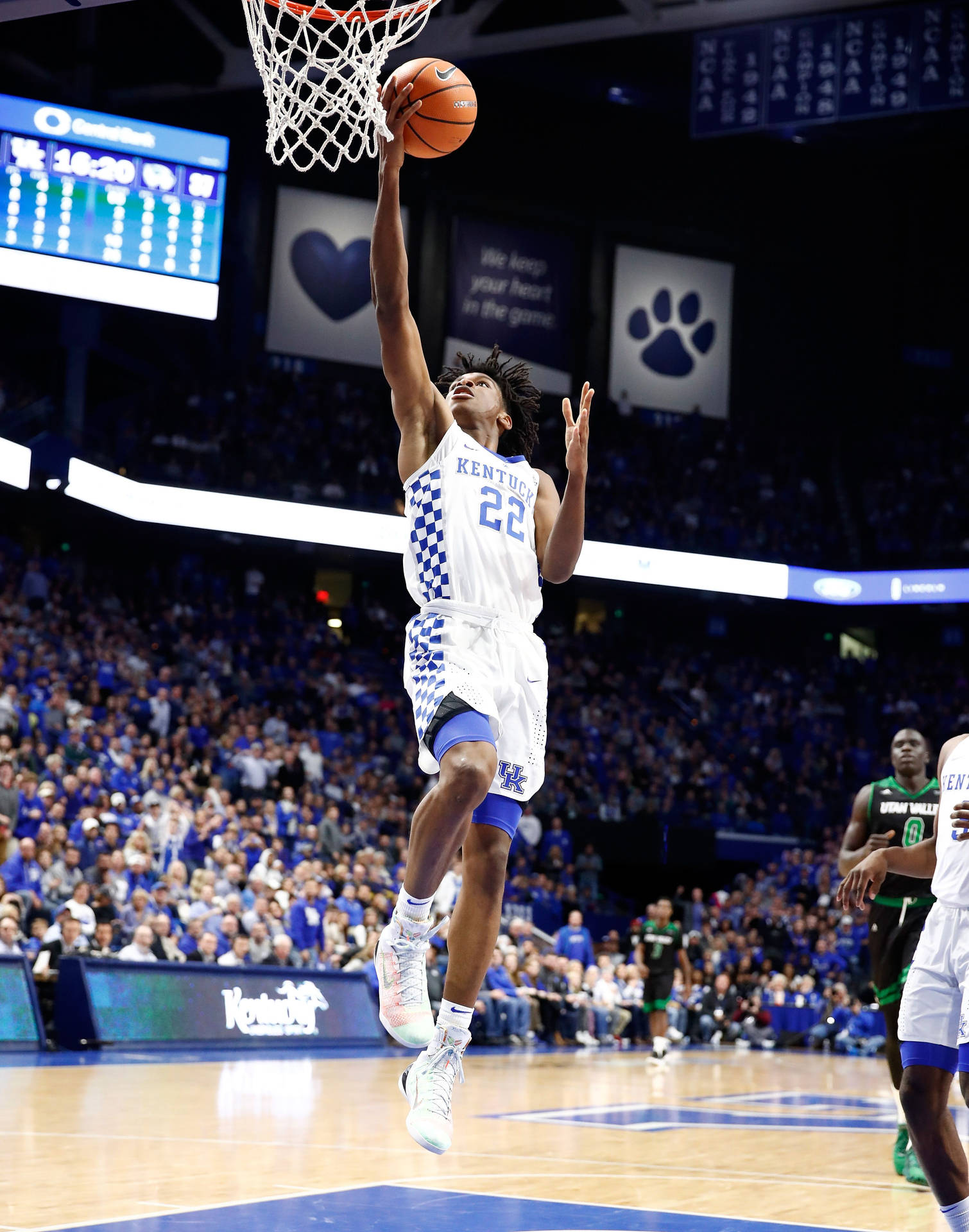 Shai Gilgeous Alexander Lay Up Utah Valley Wolverines Background