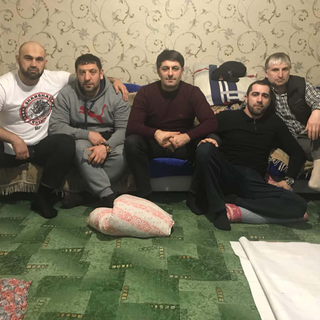 Shamil Abdurakhimov Sitting With Friends