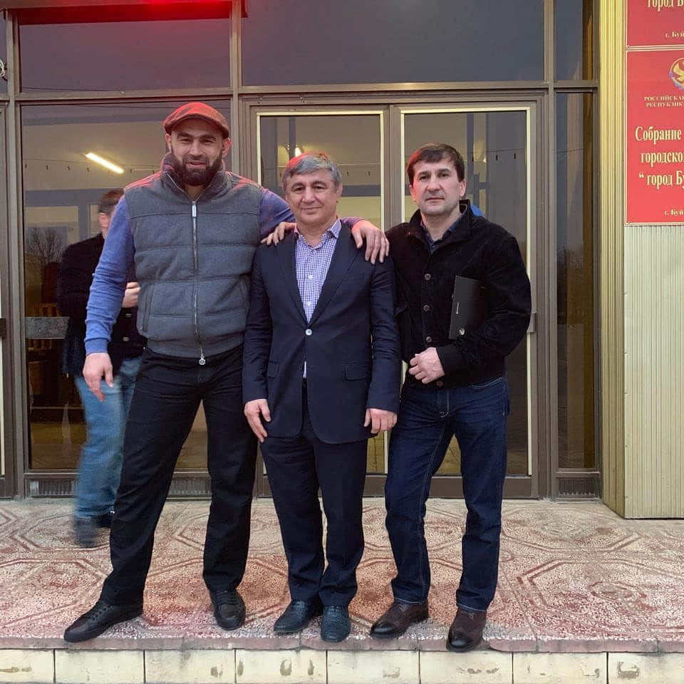 Shamil Abdurakhimov With Olympic Champion And Coach Background