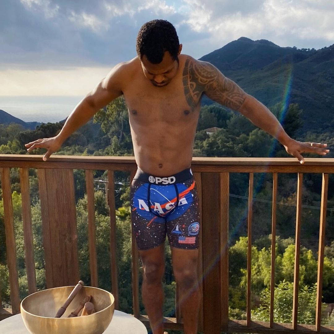 Shane Mosley On Scenic Balcony Background