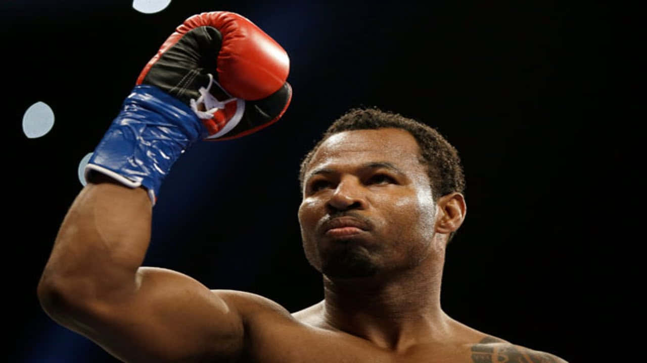 Shane Mosley Raising Fist Pre-fight